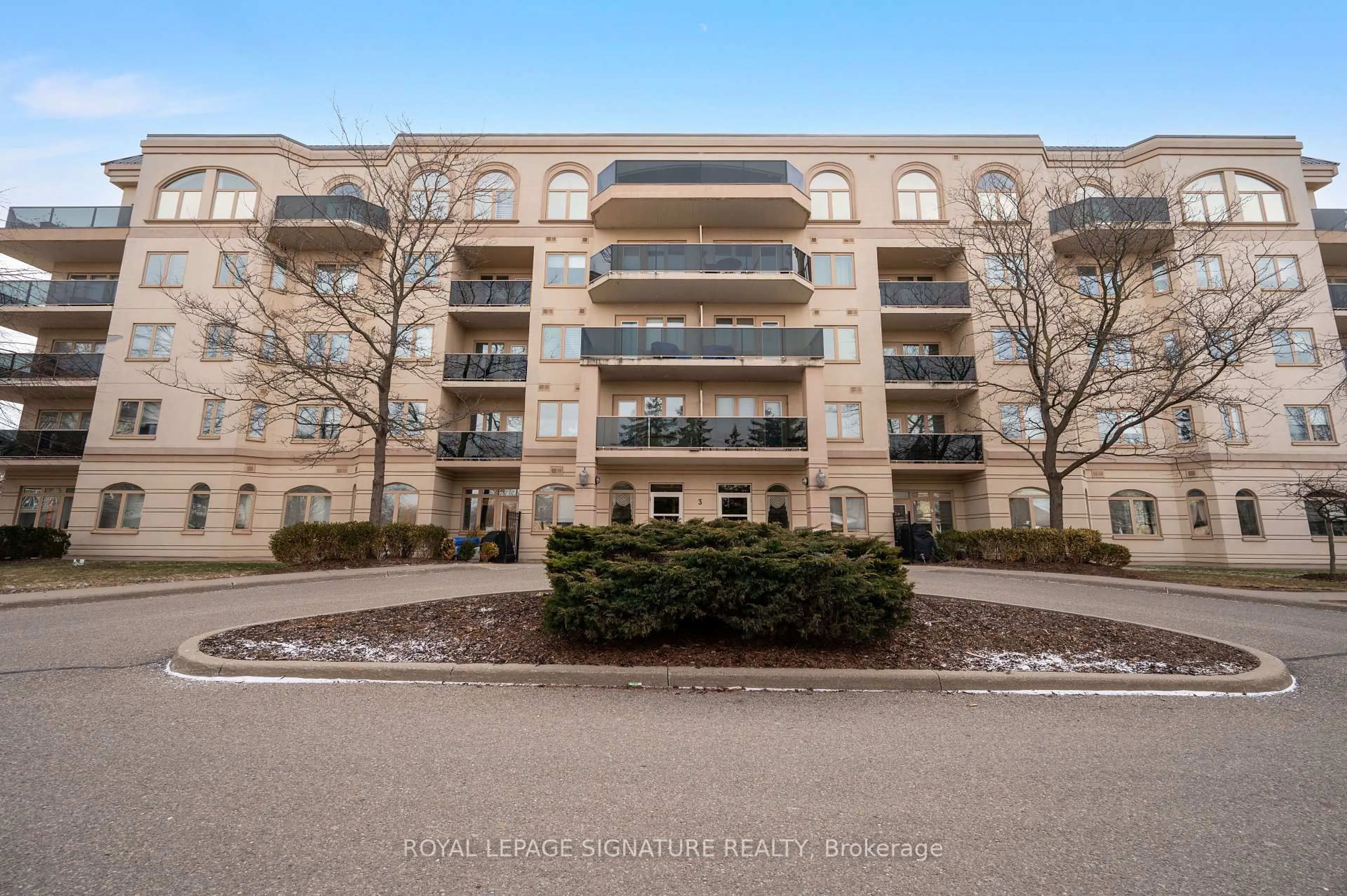 A pic from outside/outdoor area/front of a property/back of a property/a pic from drone, unknown for 3 Dayspring Circ #205, Brampton Ontario L6P 1B7