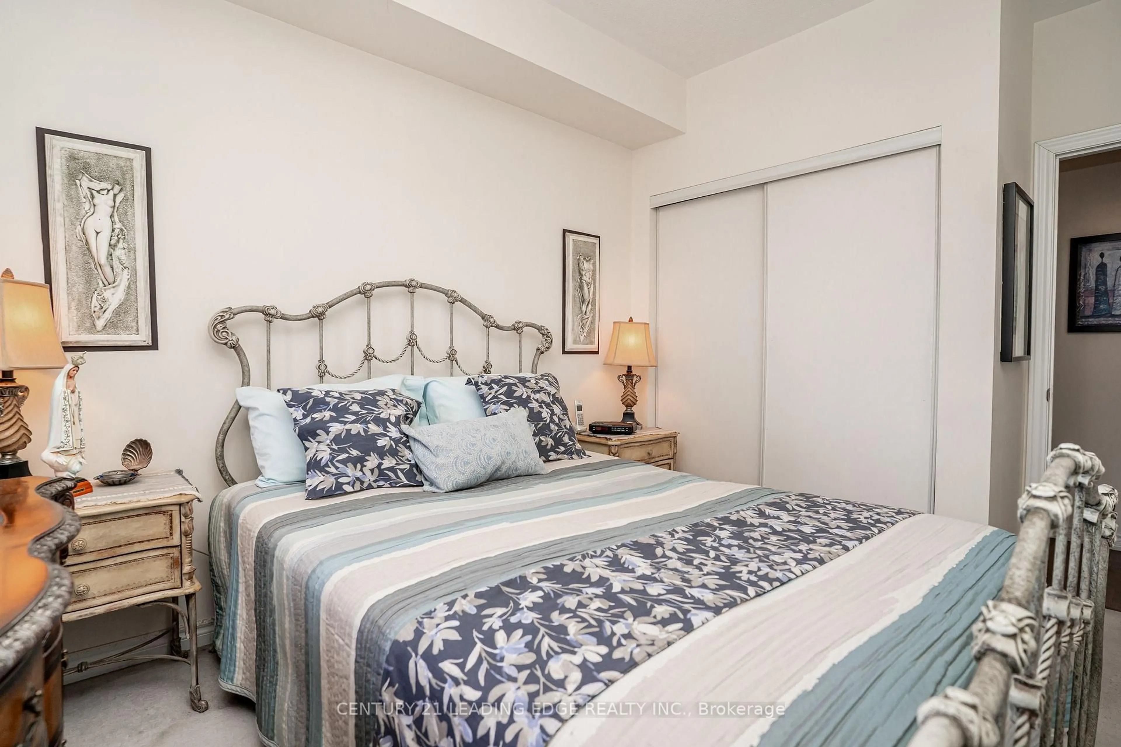 Bedroom with bed, unknown for 570 Lolita Gdns #421, Mississauga Ontario L5A 3T2