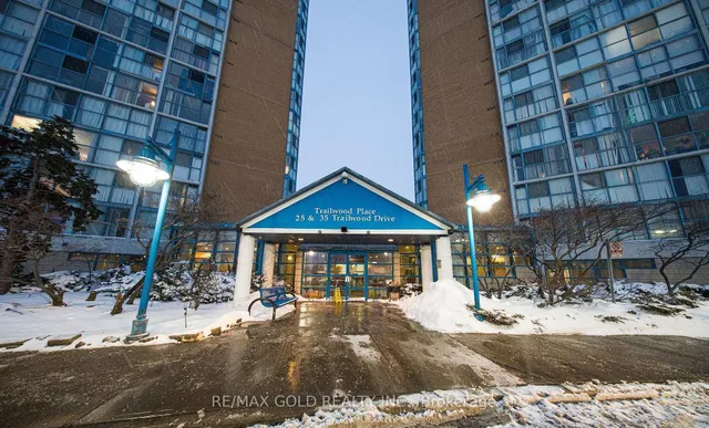 35 Trailwood Dr #1112, Mississauga 2