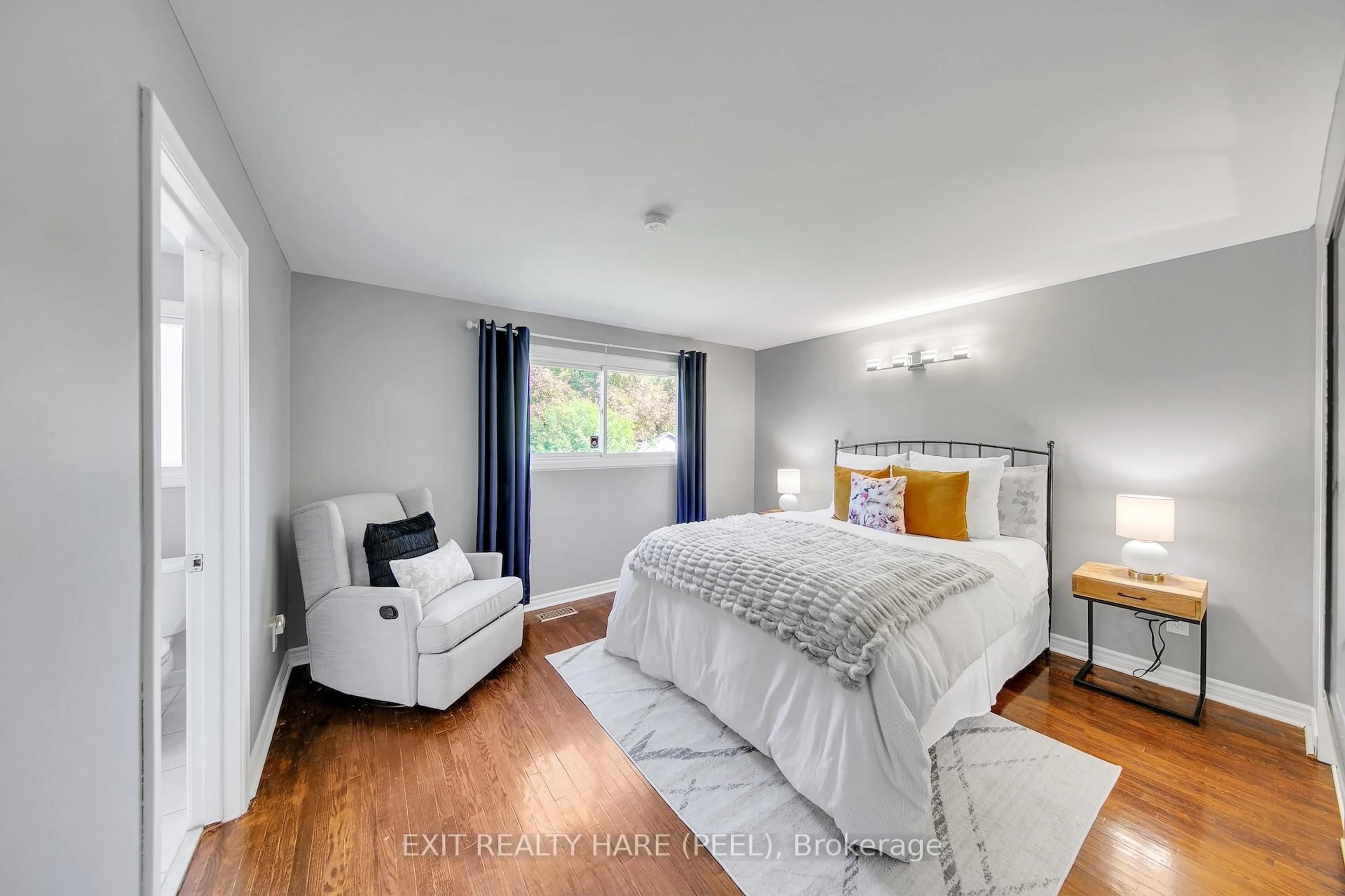 Bedroom with bed, unknown for 84 Addington Cres, Brampton Ontario L6T 2R3