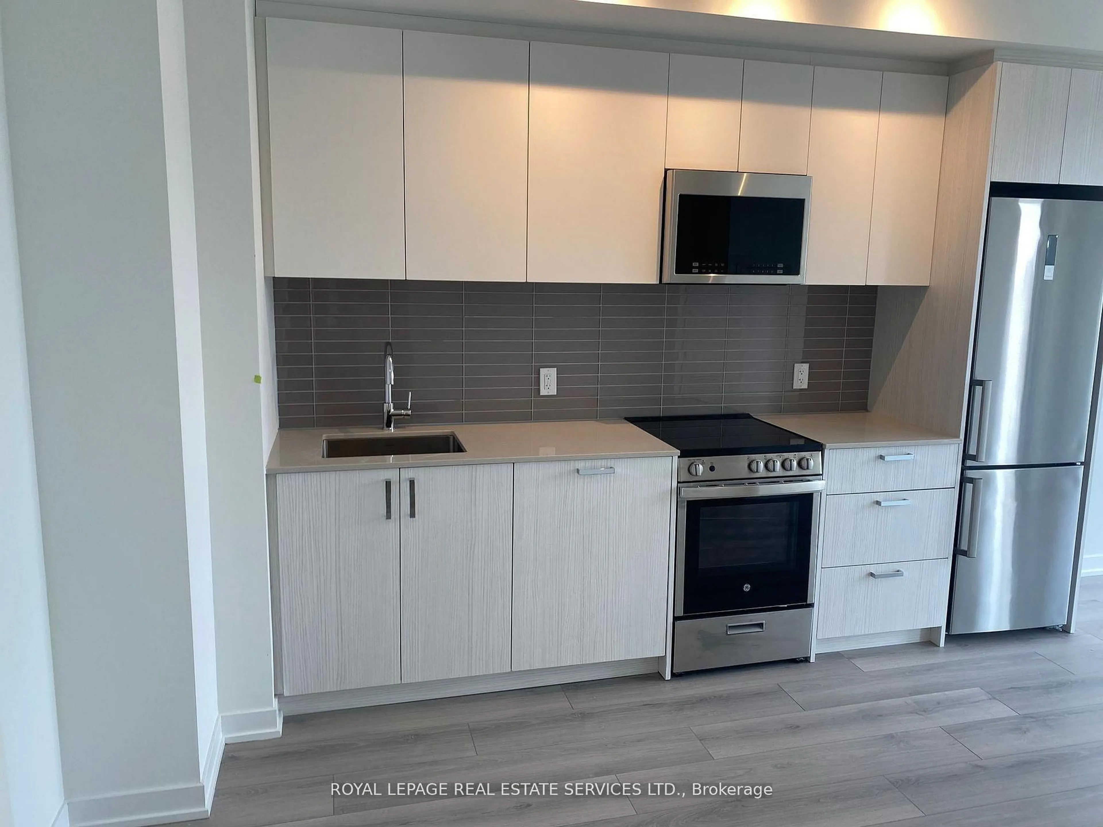 Standard kitchen, unknown for 1787 St Clair Ave #621, Toronto Ontario M6N 1J6