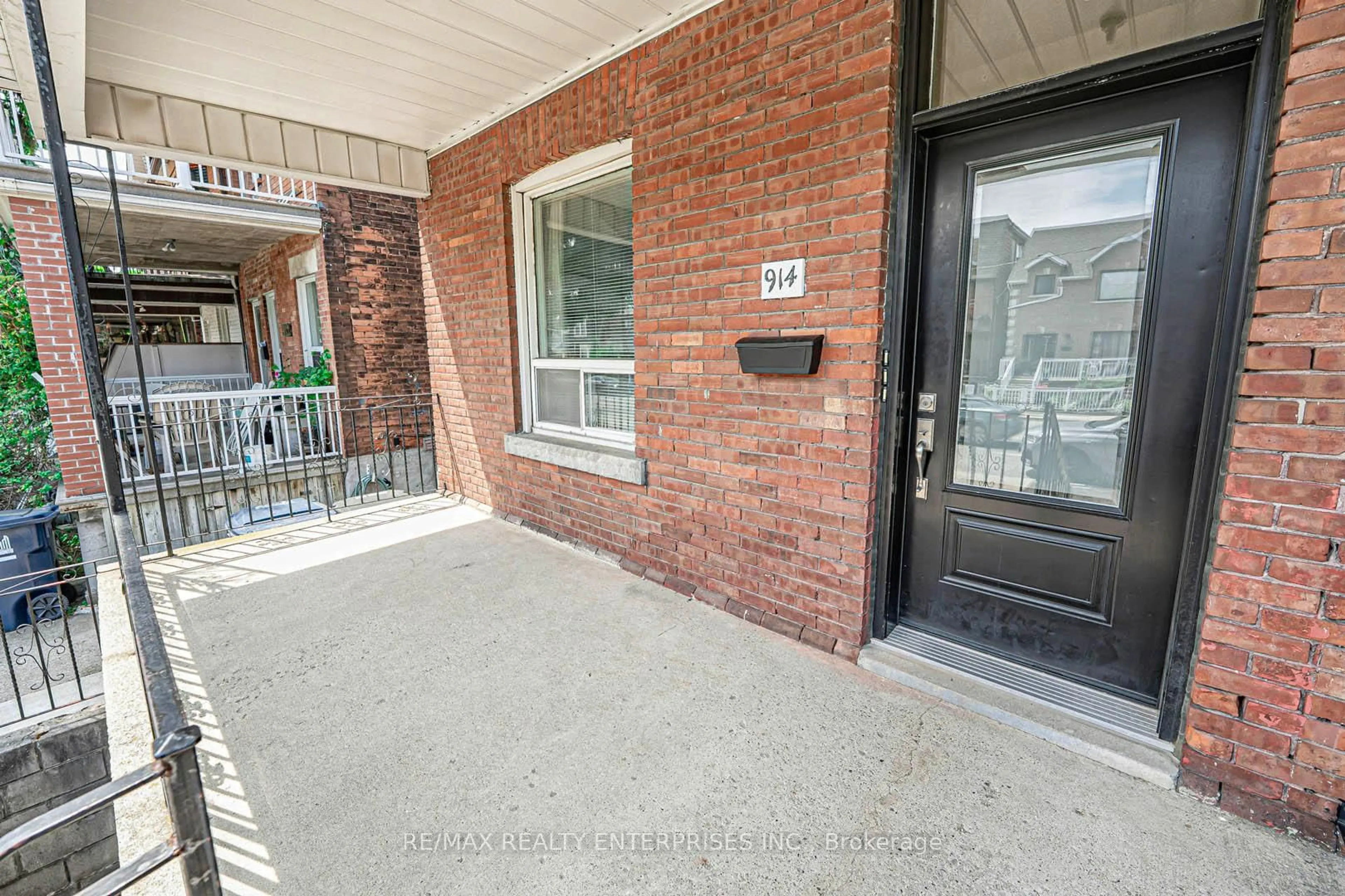 Unknown for 914 Dovercourt Rd, Toronto Ontario M6H 2X5