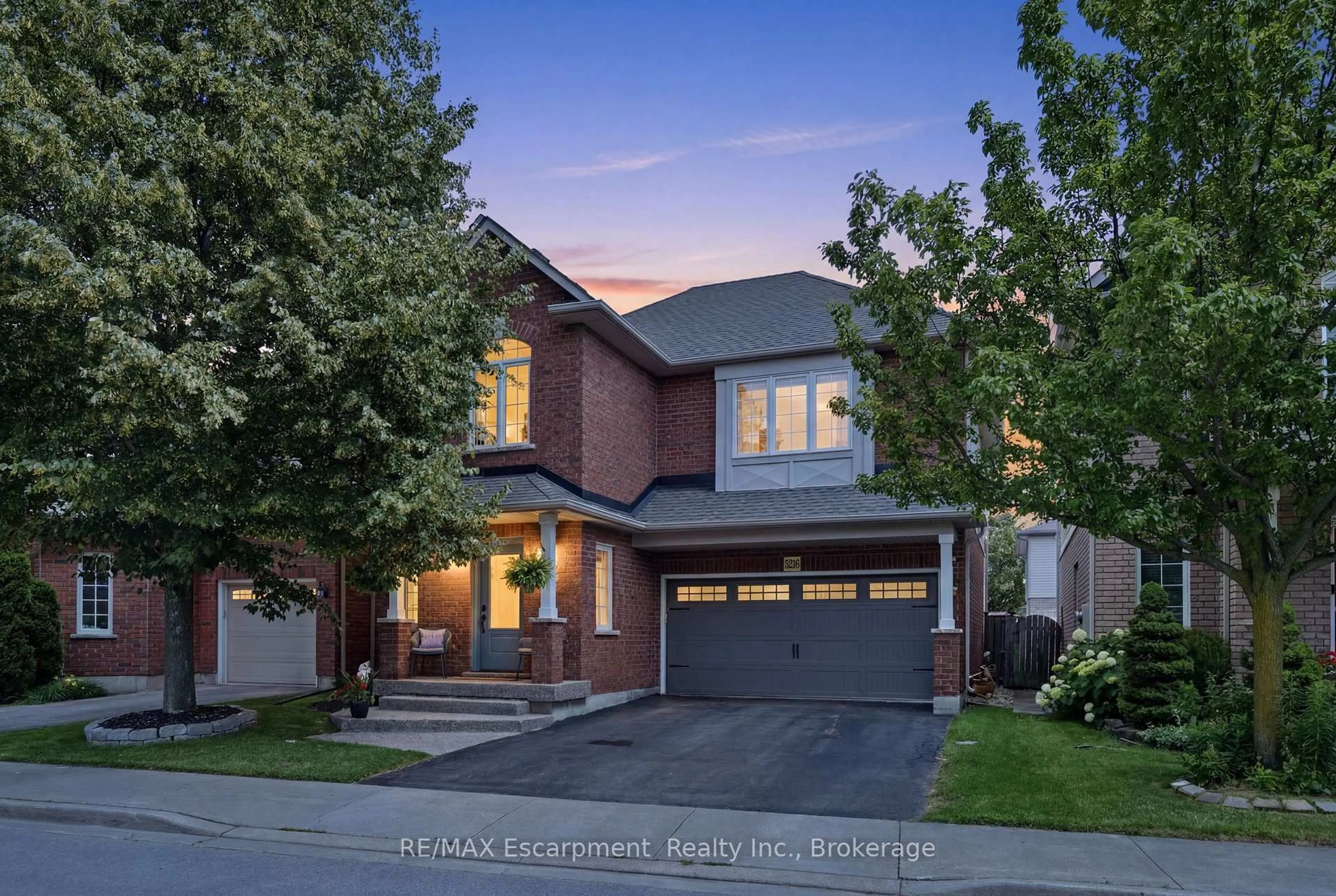 Home with brick exterior material, street for 5216 Garland Cres, Burlington Ontario L7L 7K9