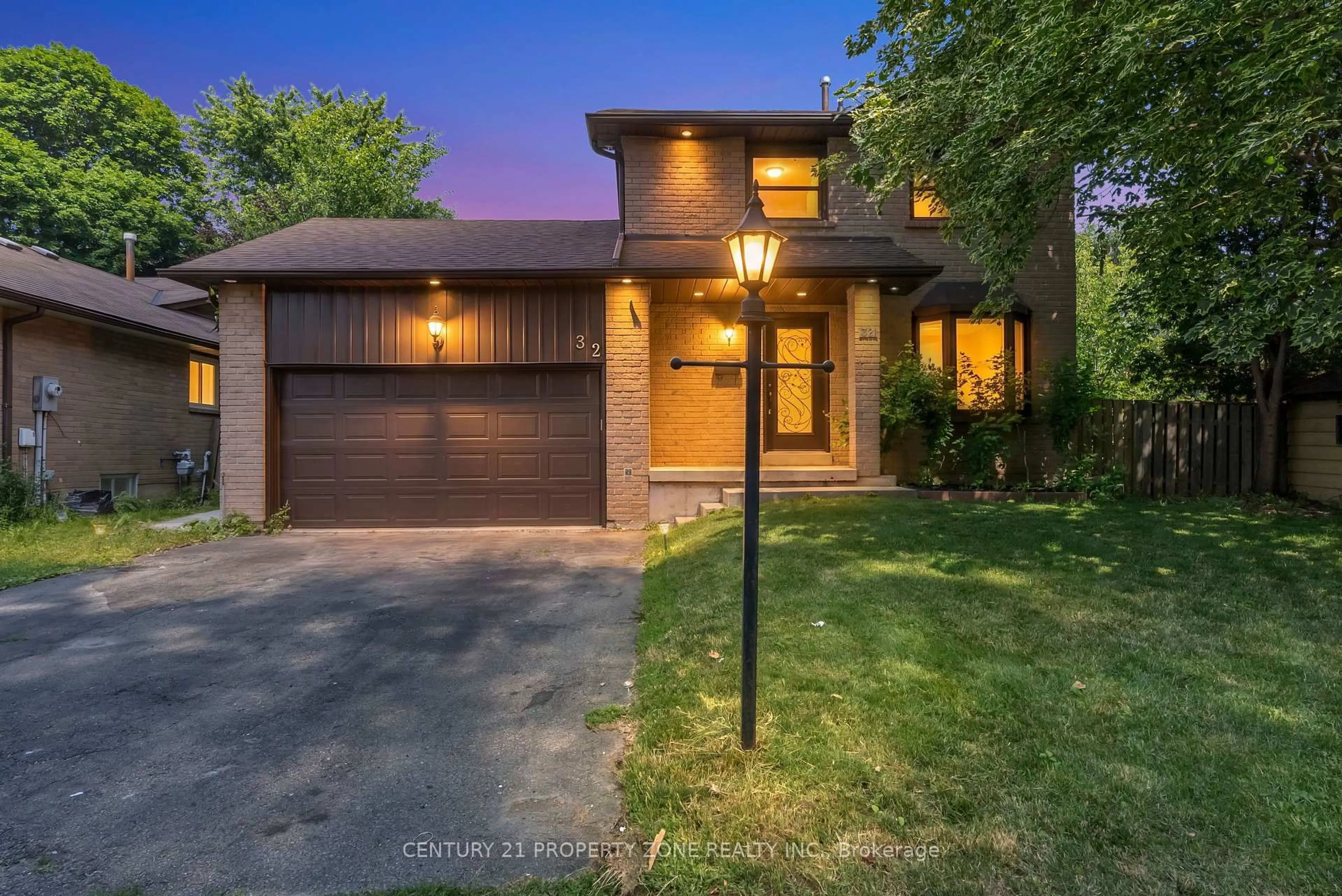 Home with brick exterior material, street for 32 Archibald St, Brampton Ontario L6X 1L9