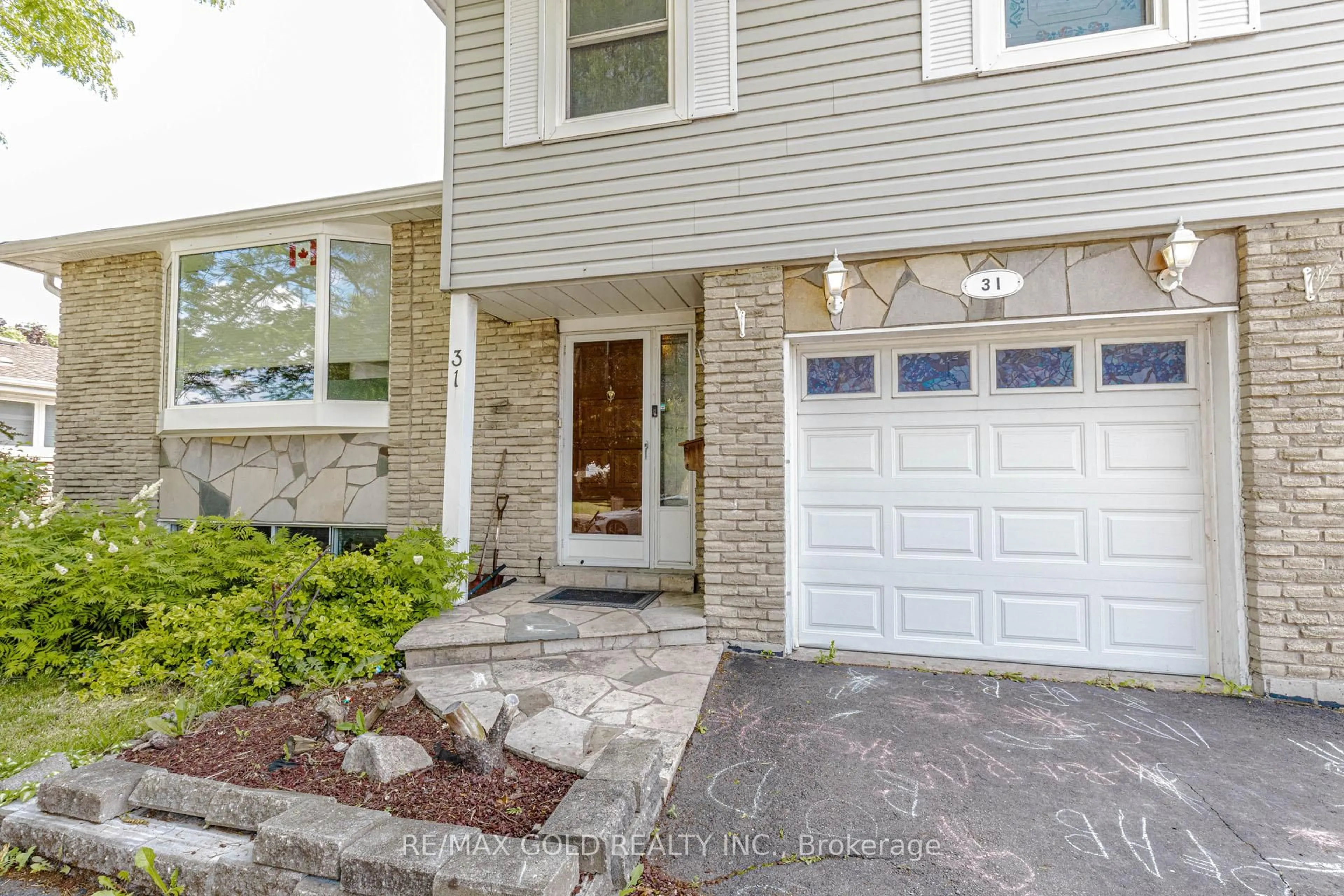 Unknown for 31 Gondola Cres, Brampton Ontario L6S 1W5