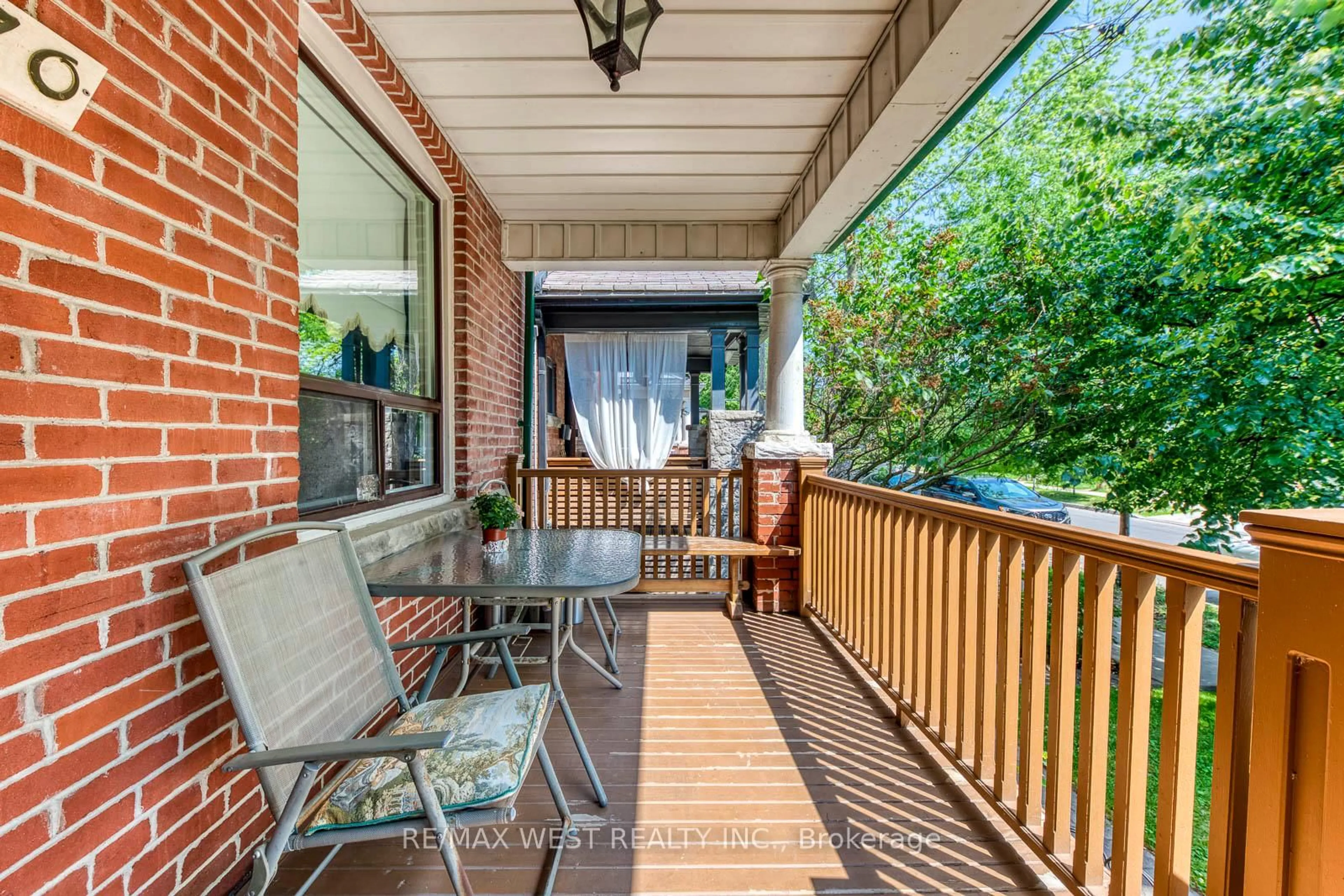 Patio, street for 170 Pacific Ave, Toronto Ontario M6P 2P5
