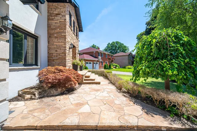 1298 Bunsden Ave, Mississauga 3
