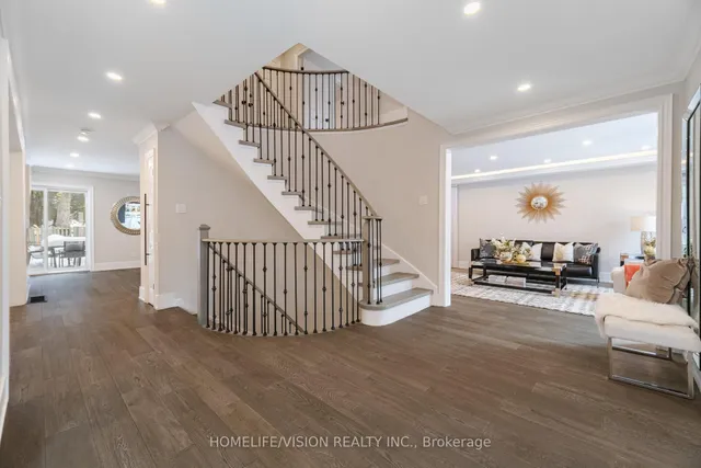 1298 Bunsden Ave, Mississauga 5
