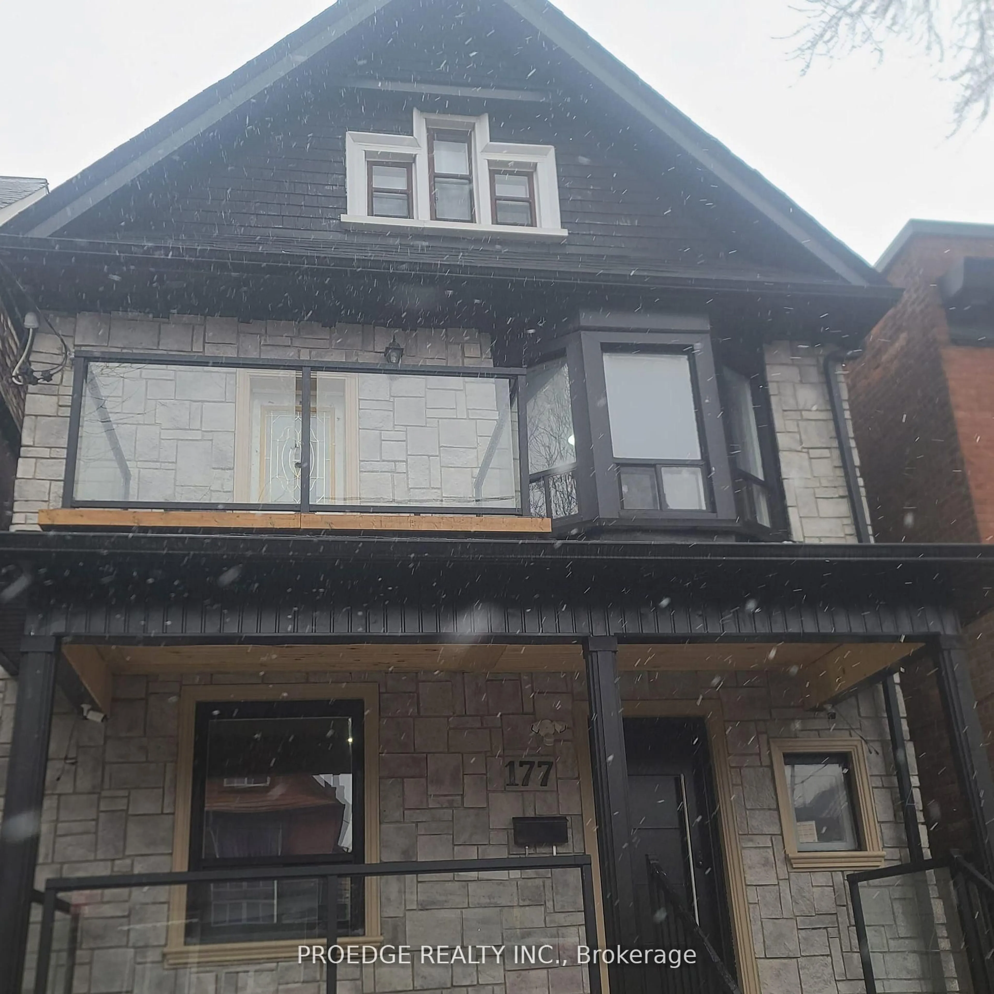 Home with brick exterior material, building for 177 Wallace Ave, Toronto Ontario M6H 1V3