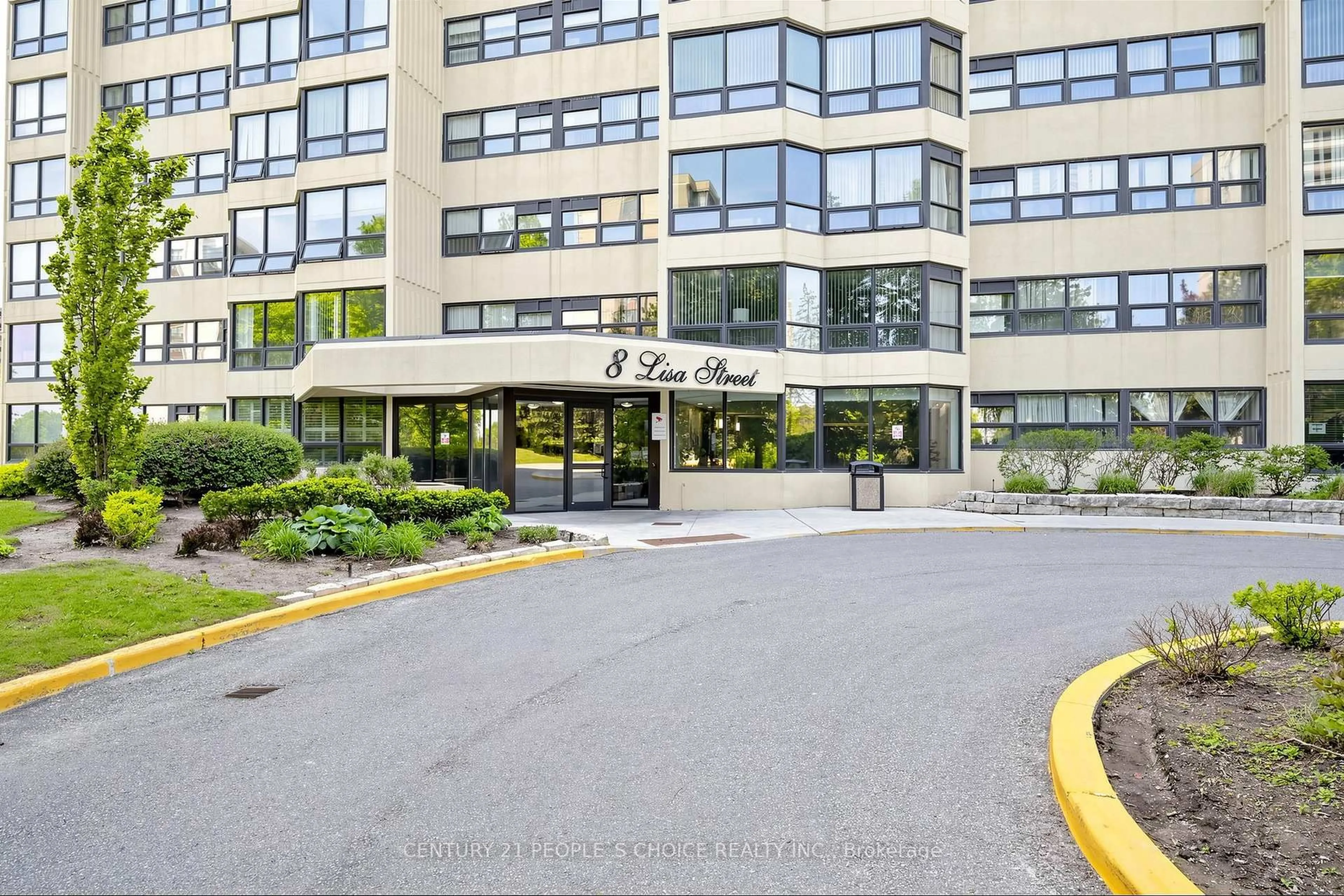 Indoor foyer for 8 Lisa St #2207, Brampton Ontario L6T 4S6