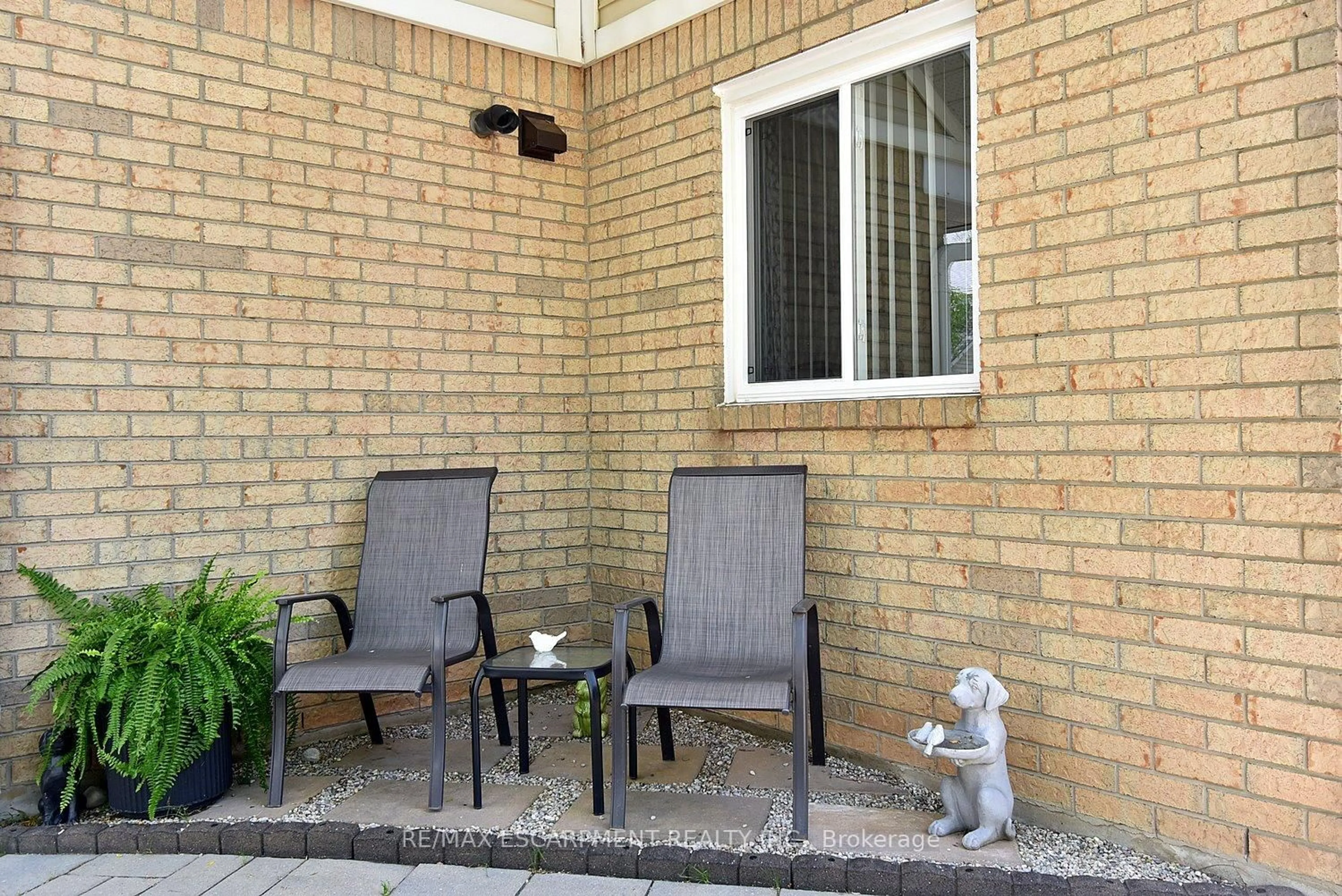 Patio, street for 2530 Northampton Blvd #77, Burlington Ontario L7M 4B4
