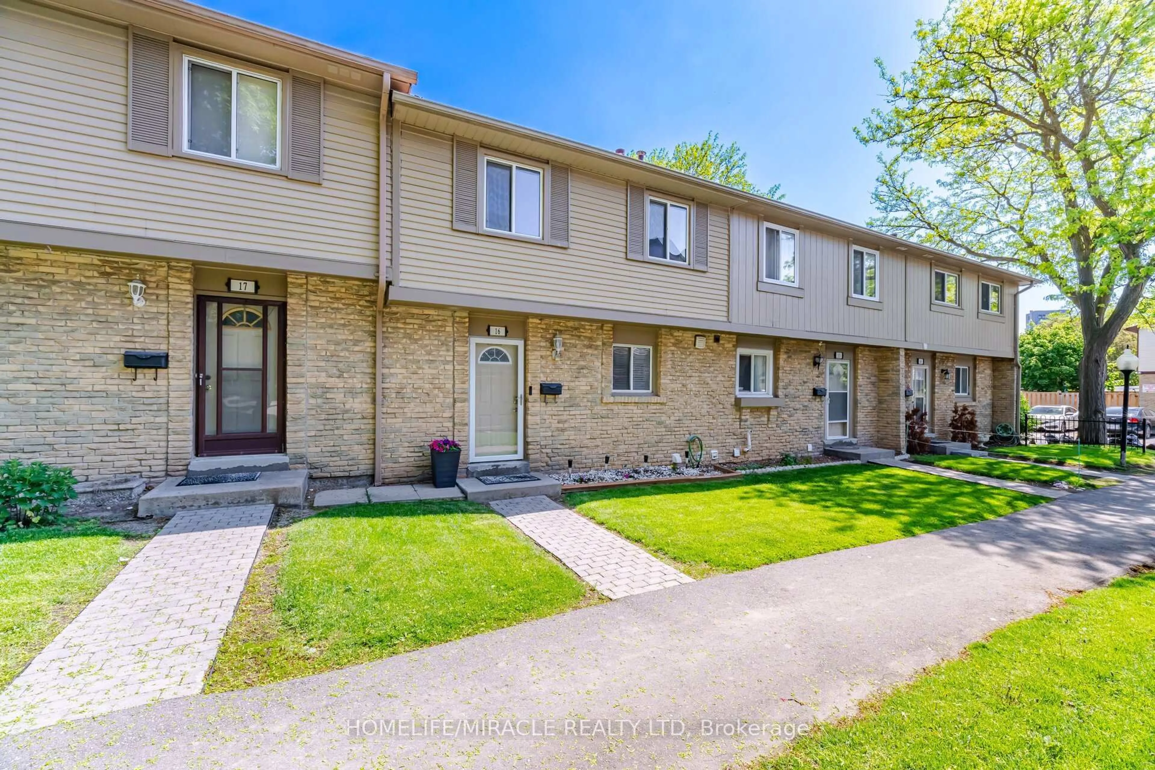 A pic from outside/outdoor area/front of a property/back of a property/a pic from drone, street for 57 Hansen Rd #16, Brampton Ontario L6V 3C6