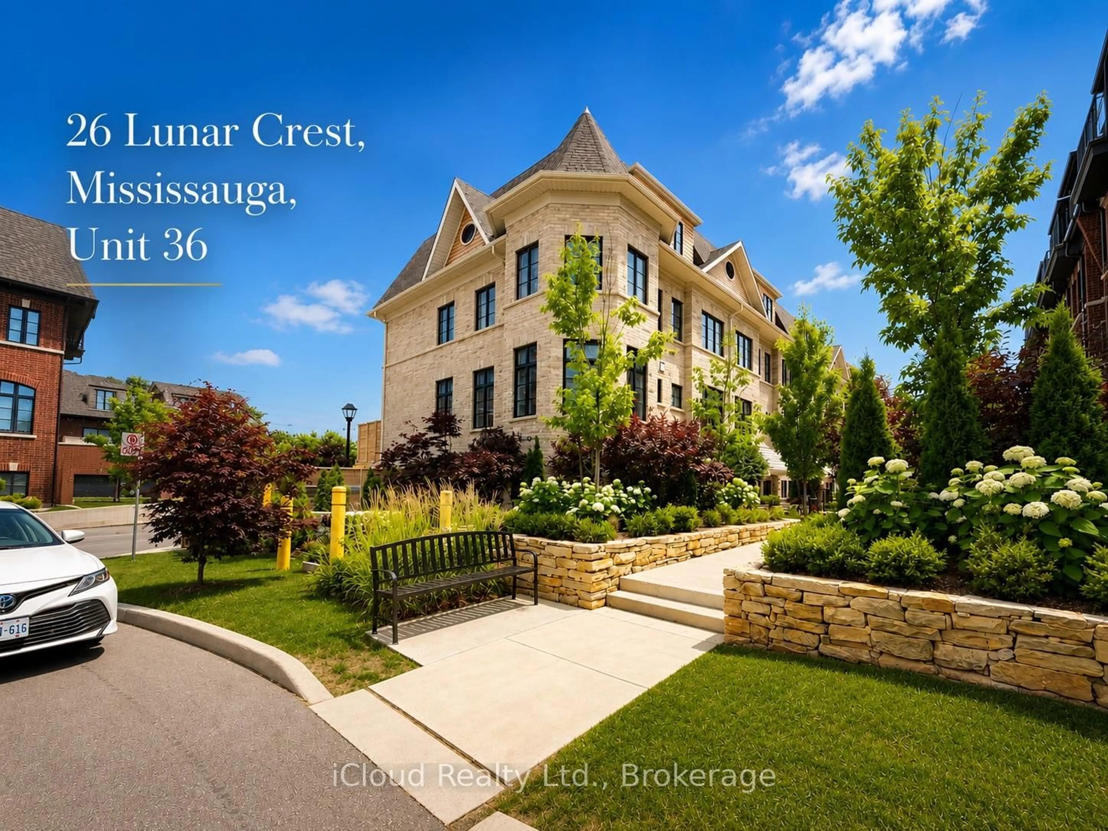 A pic from outside/outdoor area/front of a property/back of a property/a pic from drone, street for 26 Lunar Cres #36, Mississauga Ontario L5M 2R5