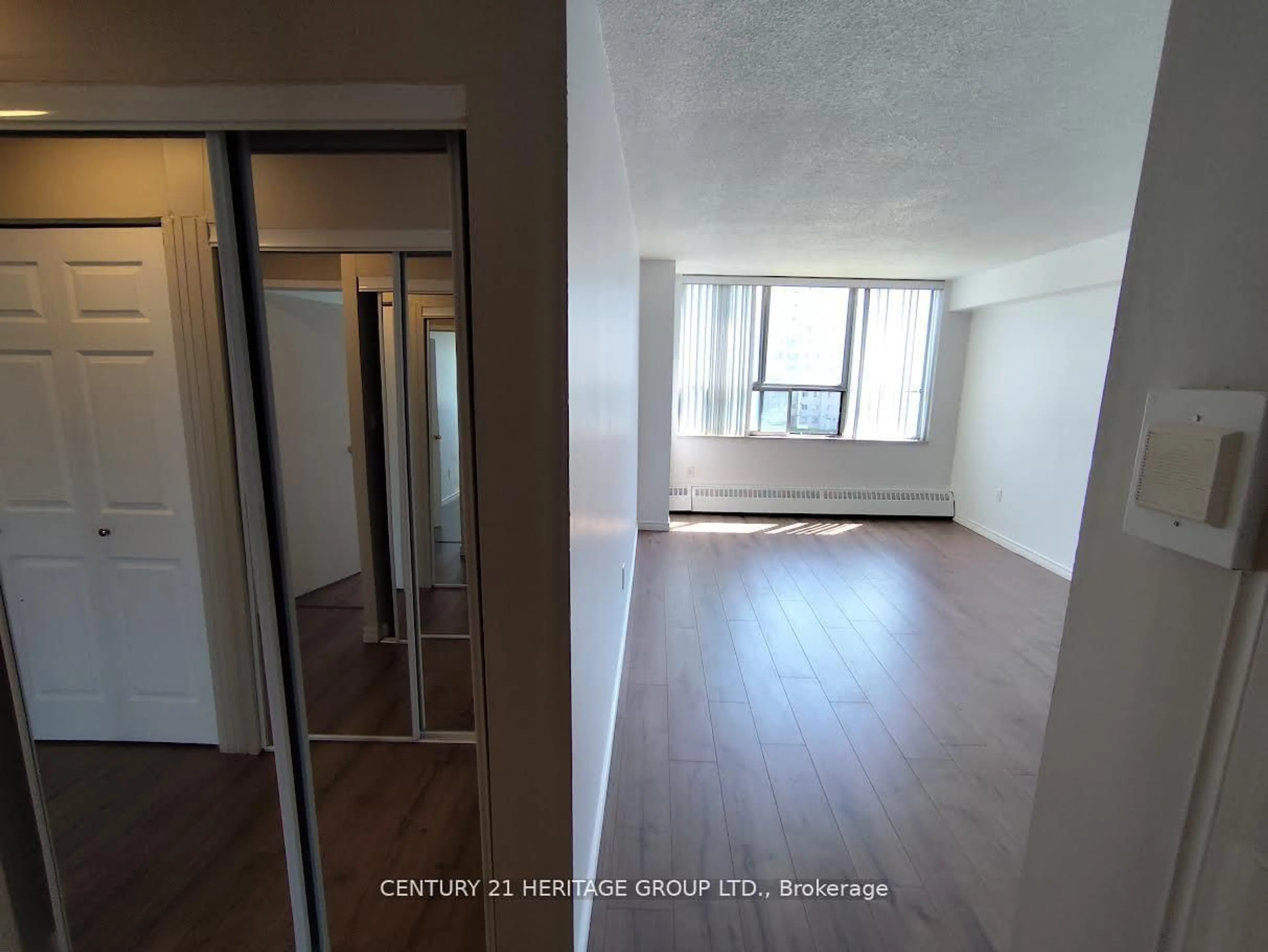A pic of a room for 100 Lotherton Ptwy #612, Toronto Ontario M6B 2G8