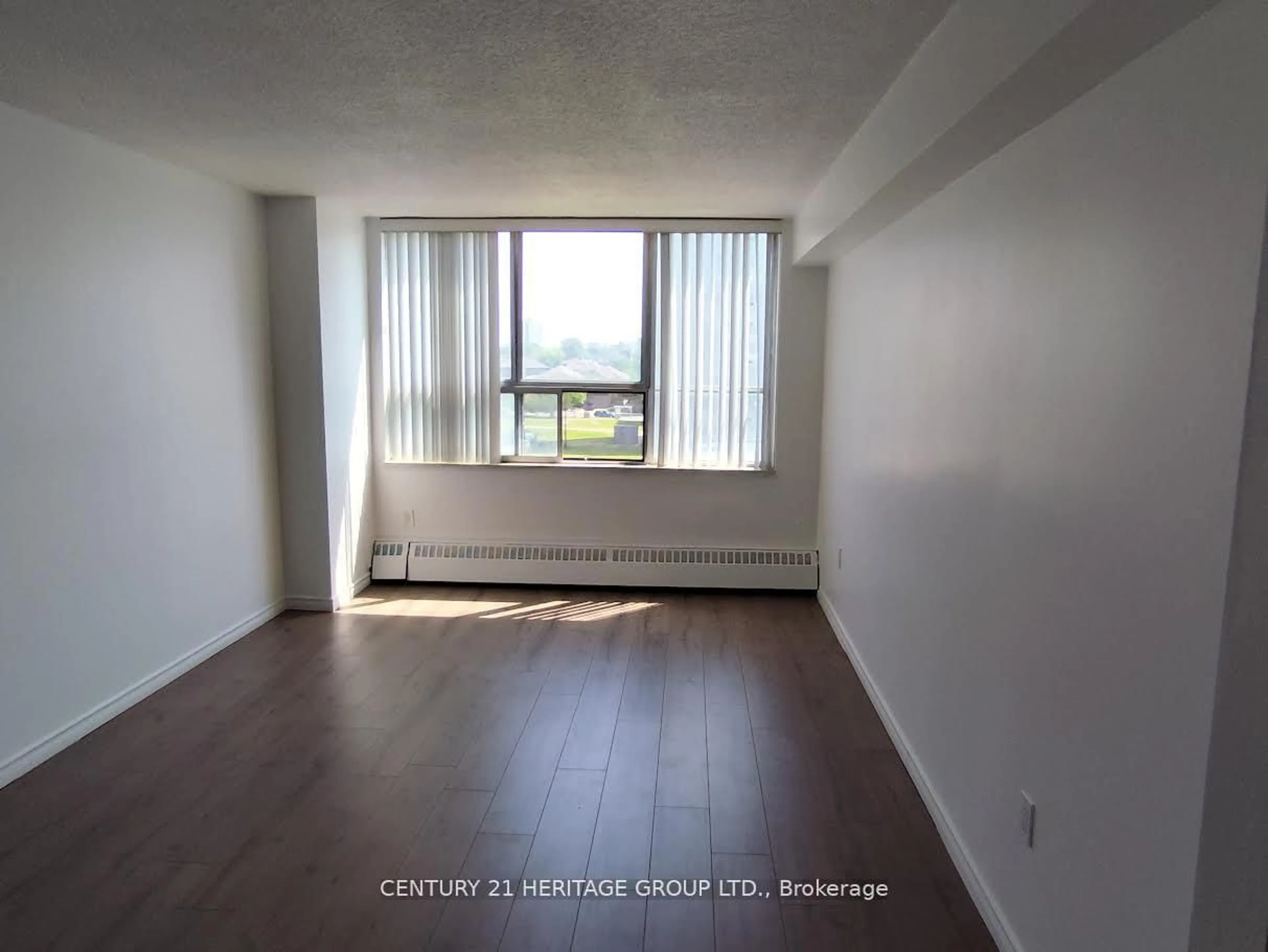 A pic of a room for 100 Lotherton Ptwy #612, Toronto Ontario M6B 2G8