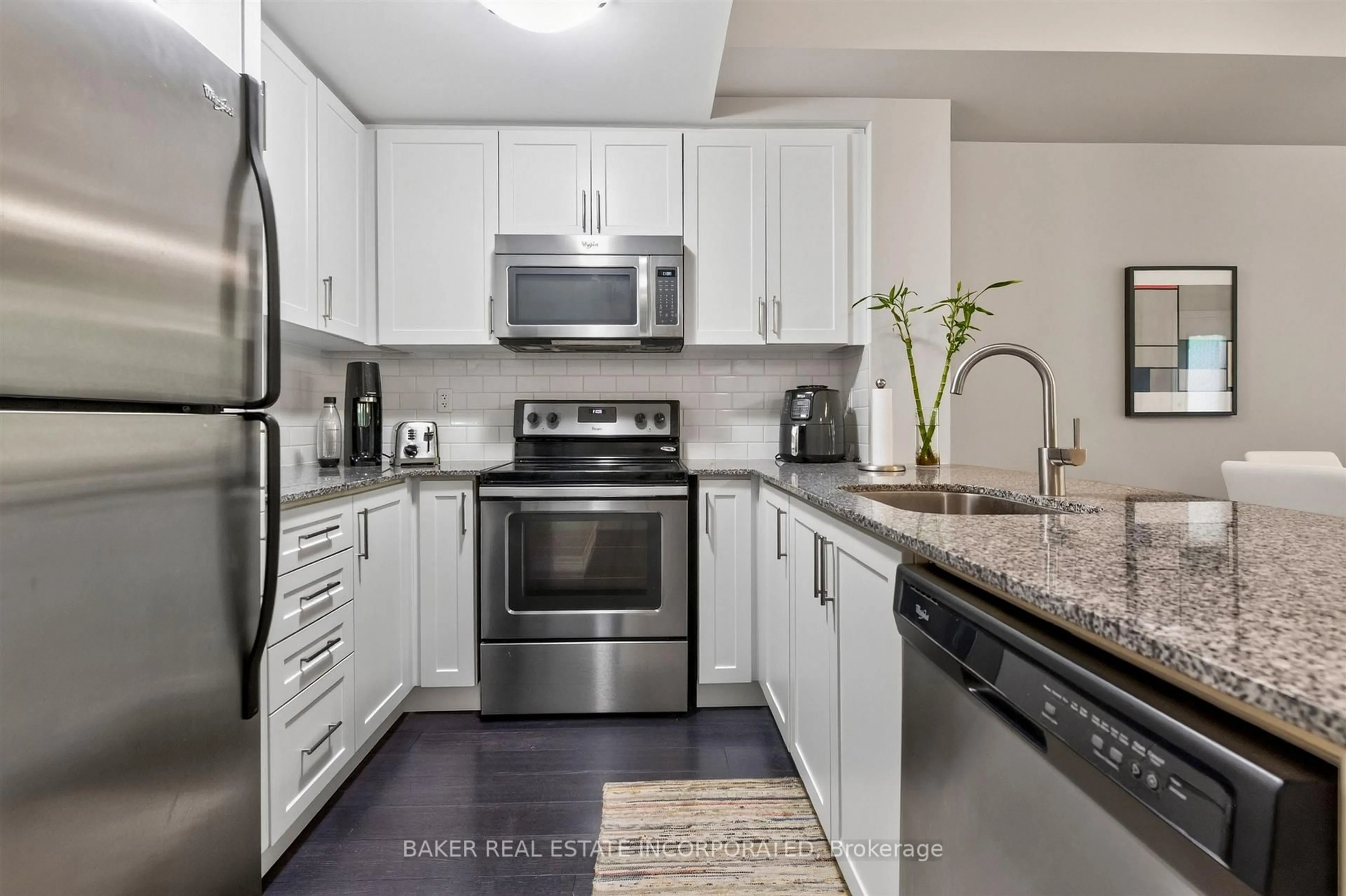 Standard kitchen, ceramic/tile floor for 120 Twenty Fourth St #31, Toronto Ontario M8V 0B9