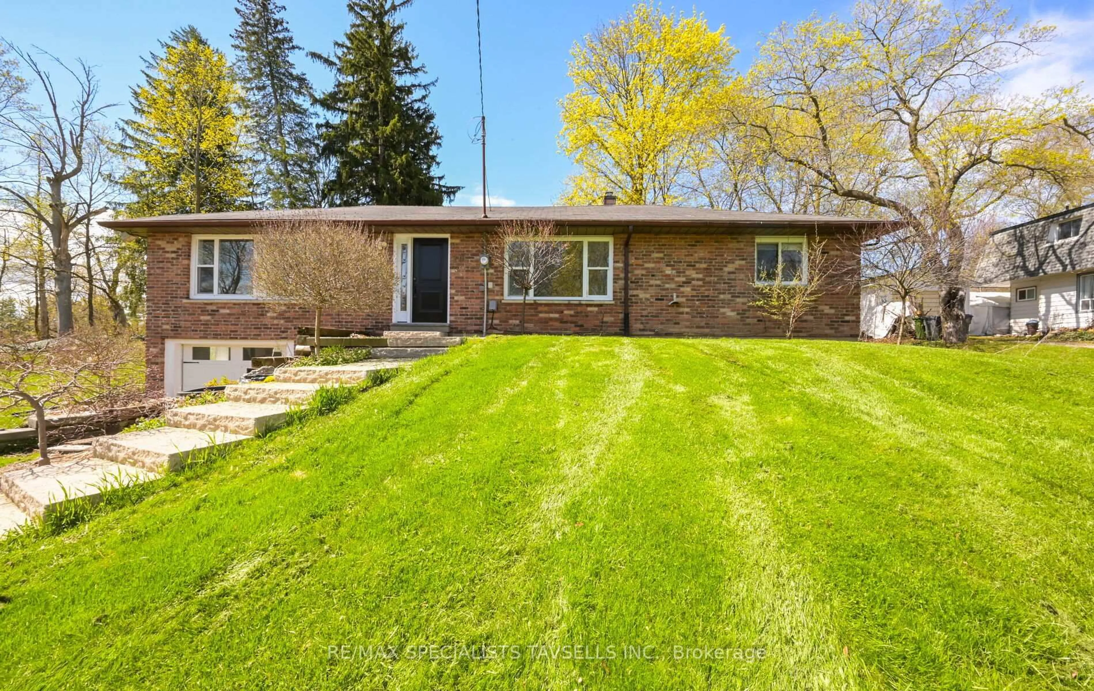 Unknown for 10 Victoria St, Caledon Ontario L7C 1G7