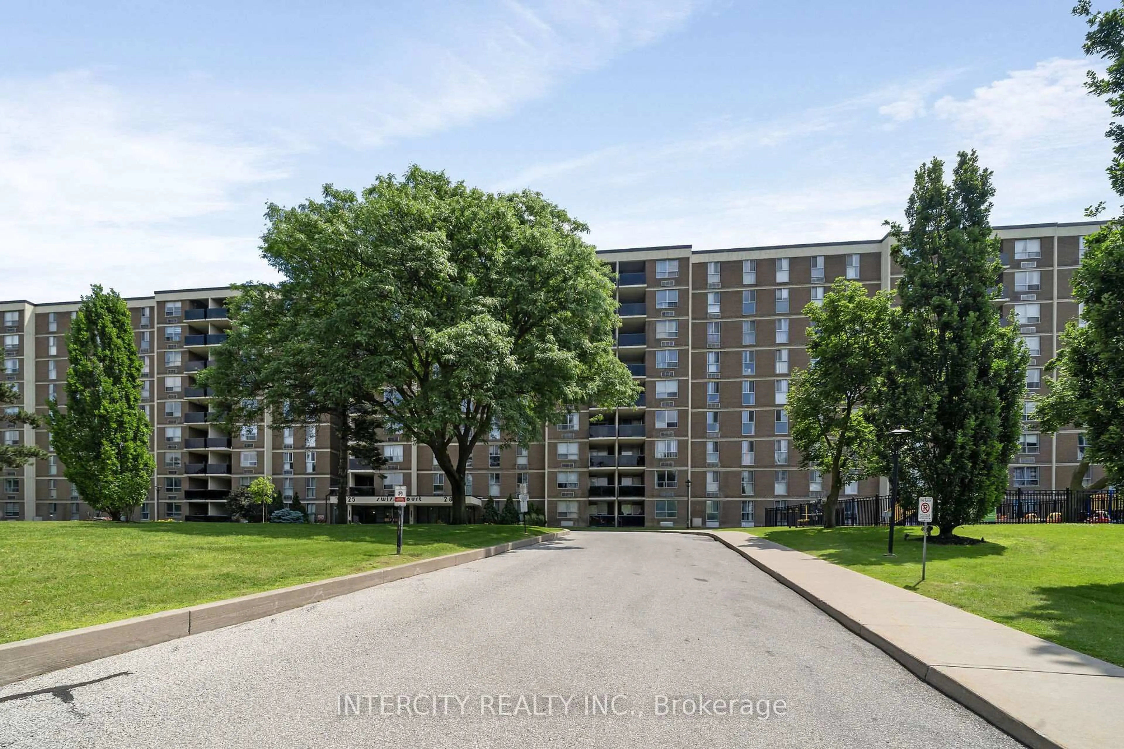 Unknown for 2825 Islington Ave #302, Toronto Ontario M9L 2K1