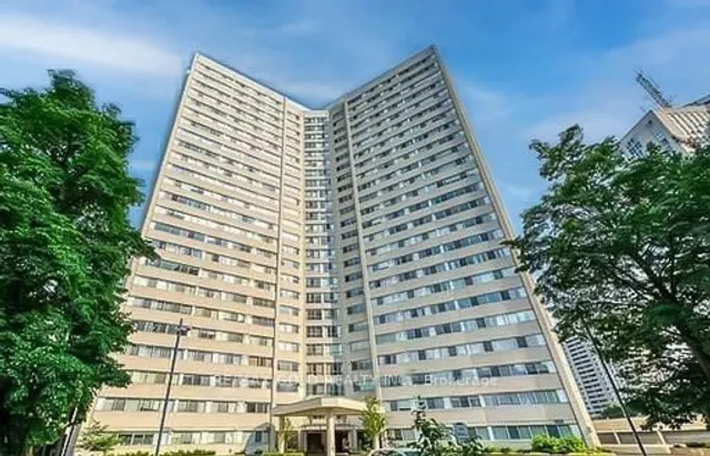 3700 Kaneff Cres #2101, Mississauga 2