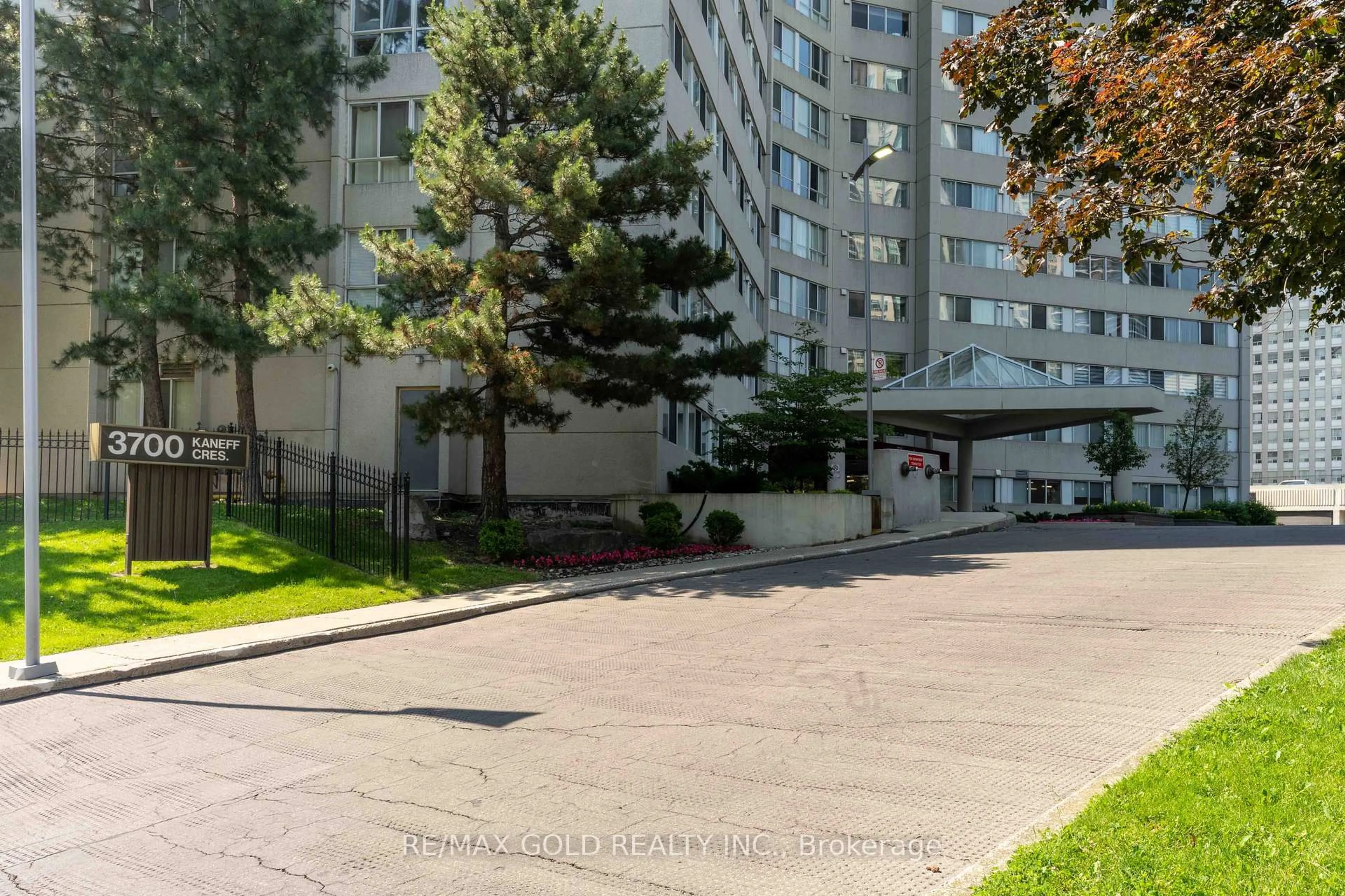 Unknown for 3700 Kaneff Cres #2101, Mississauga Ontario L5A 4B8