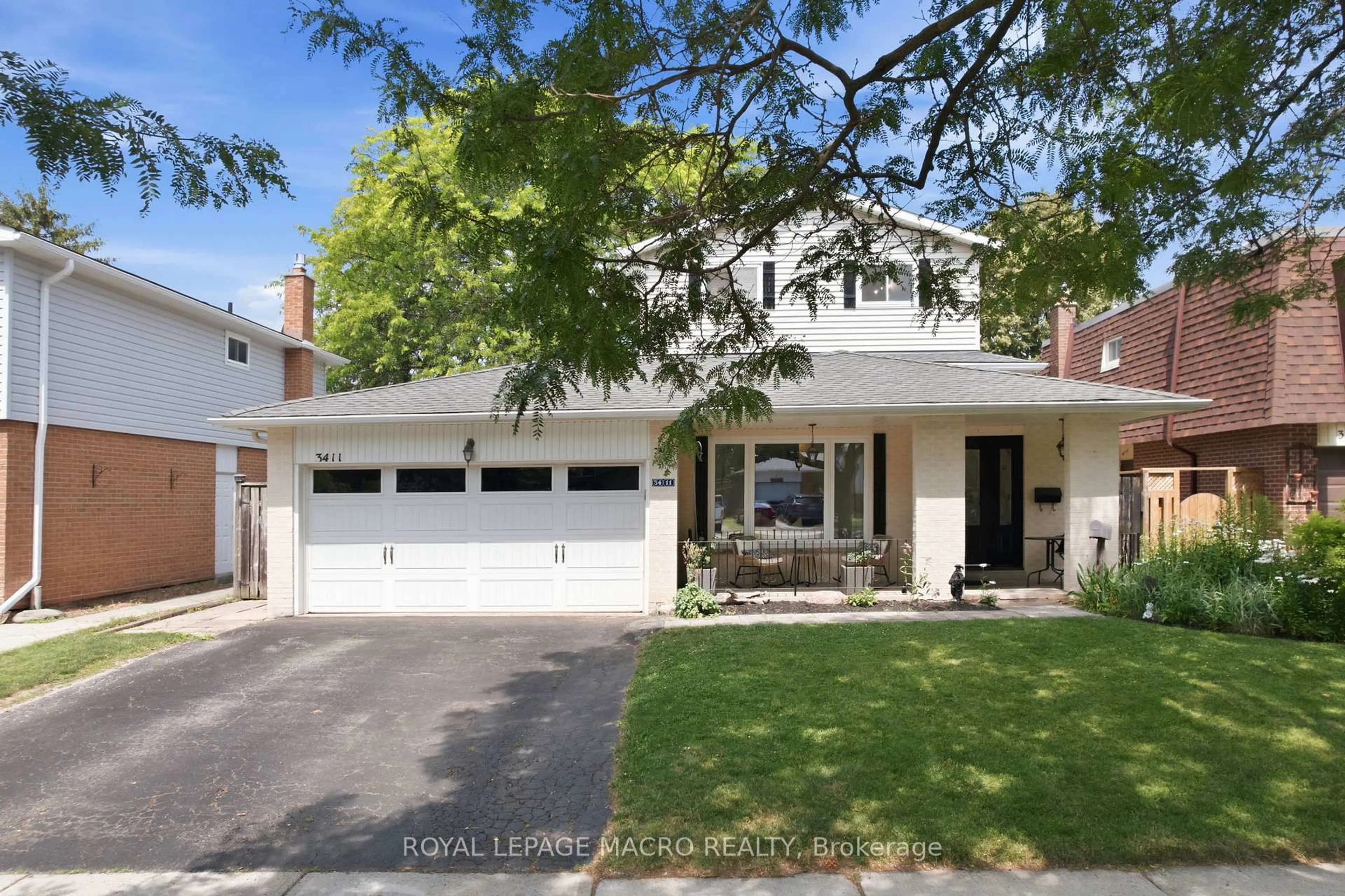 Home with brick exterior material, street for 3411 Lansdown Dr, Burlington Ontario L7M 1S5