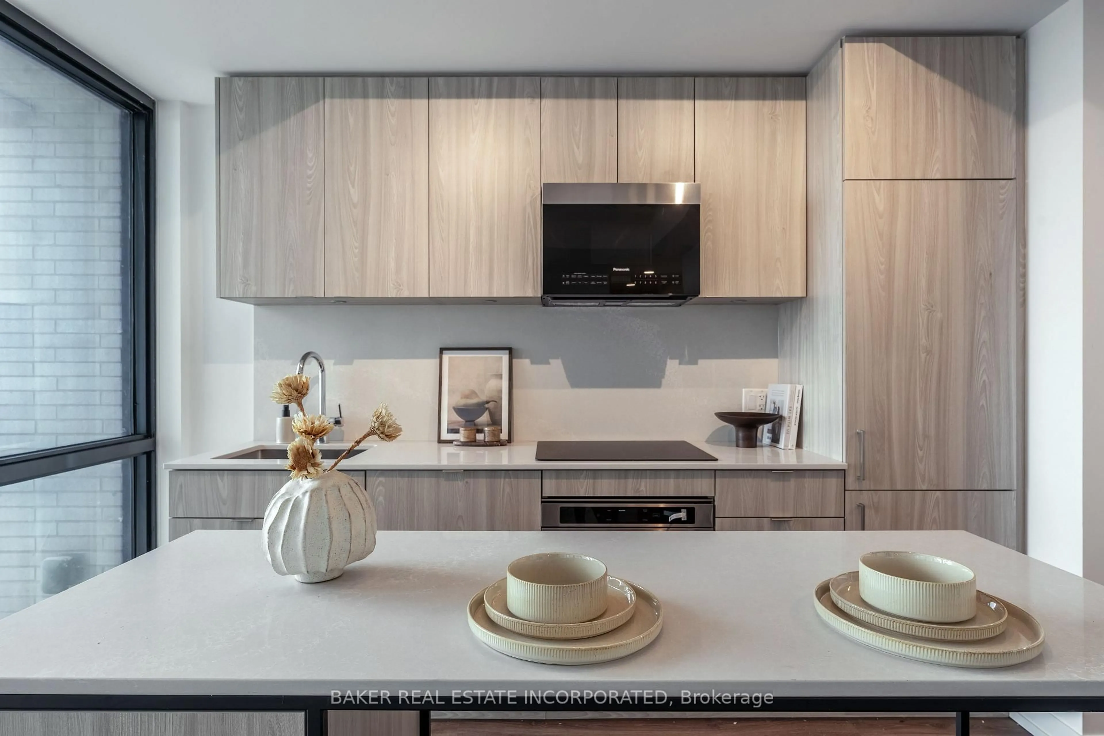 Contemporary kitchen, unknown for 251 Masonry Way #201, Mississauga Ontario L5H 0B3