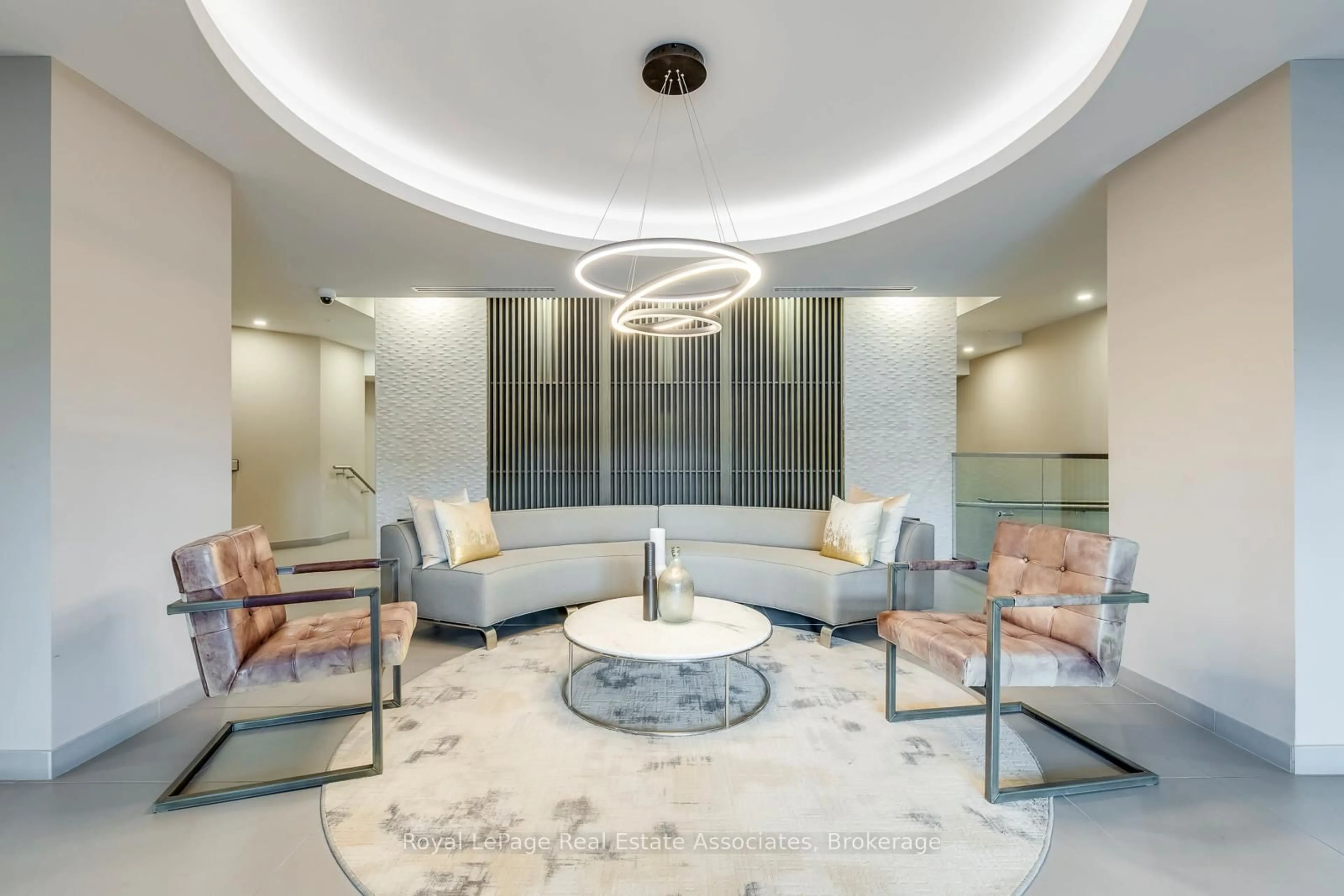 Lobby for 457 Plains Rd #324, Burlington Ontario L7T 1H1