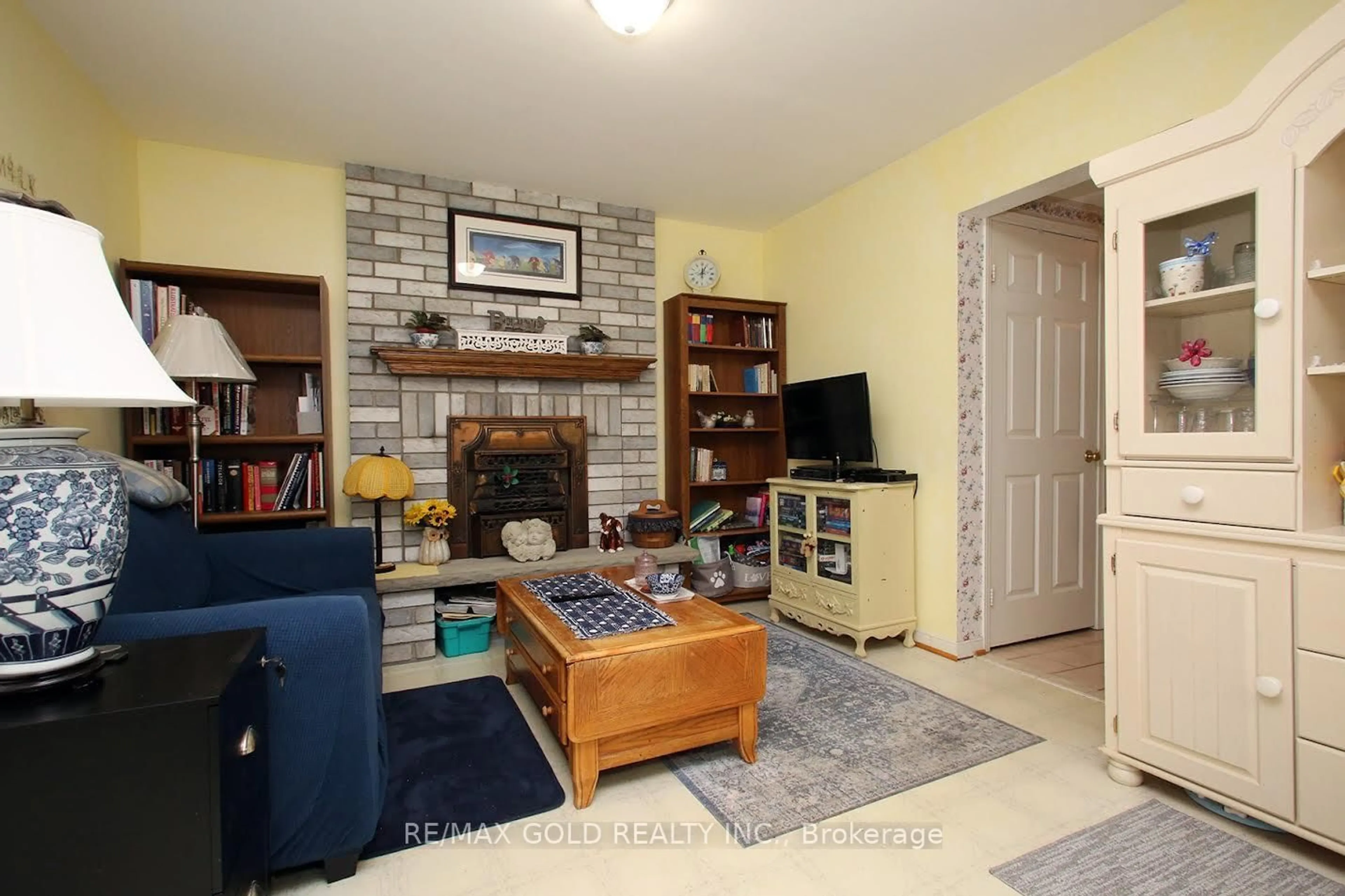 Living room with furniture, unknown for 65 Cheviot Cres, Brampton Ontario L6Z 4G9