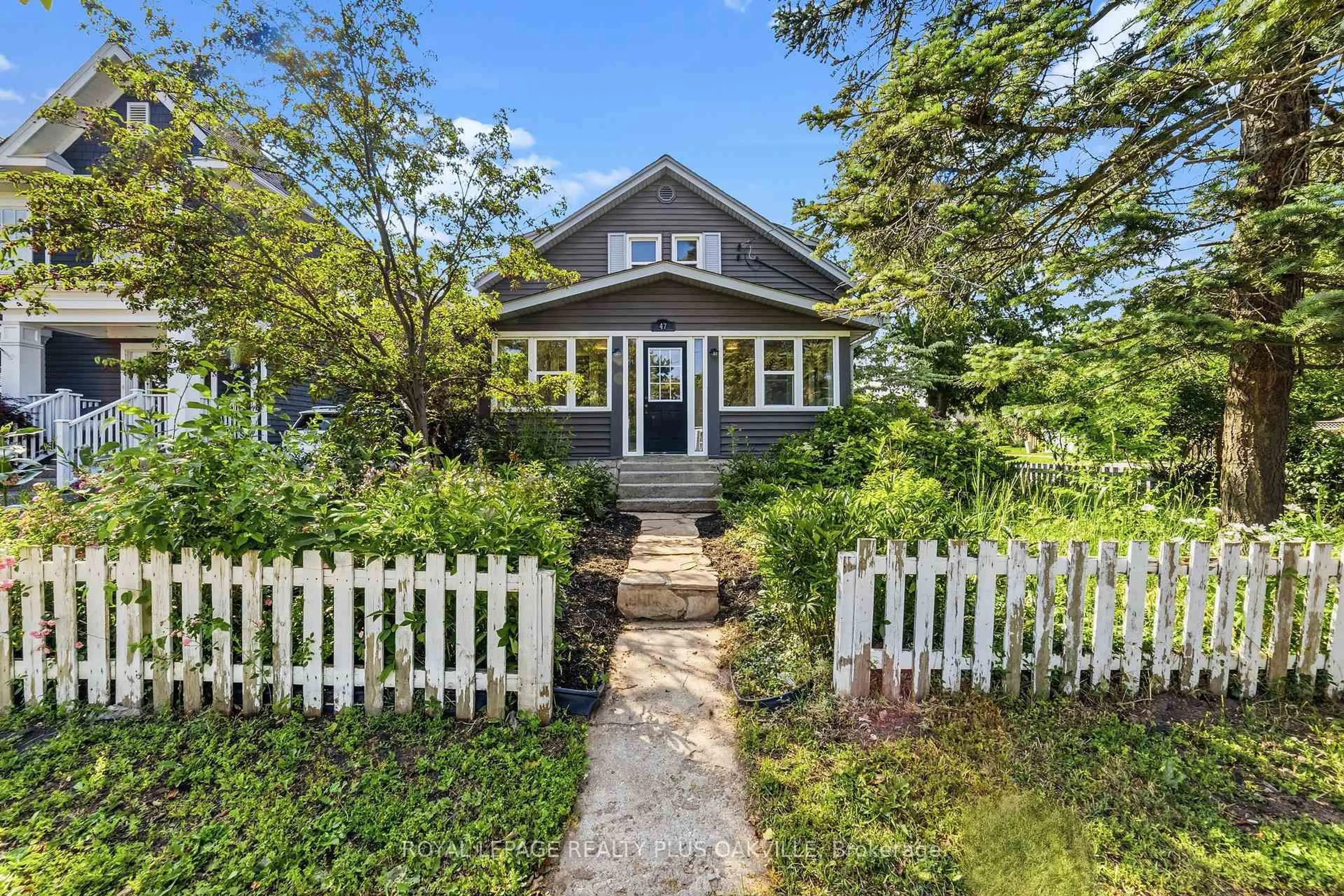 Unknown for 47 Stewart St, Oakville Ontario L6K 1X6