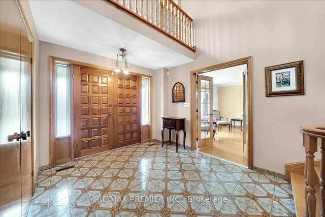 100 Hallsport Cres, Toronto 4