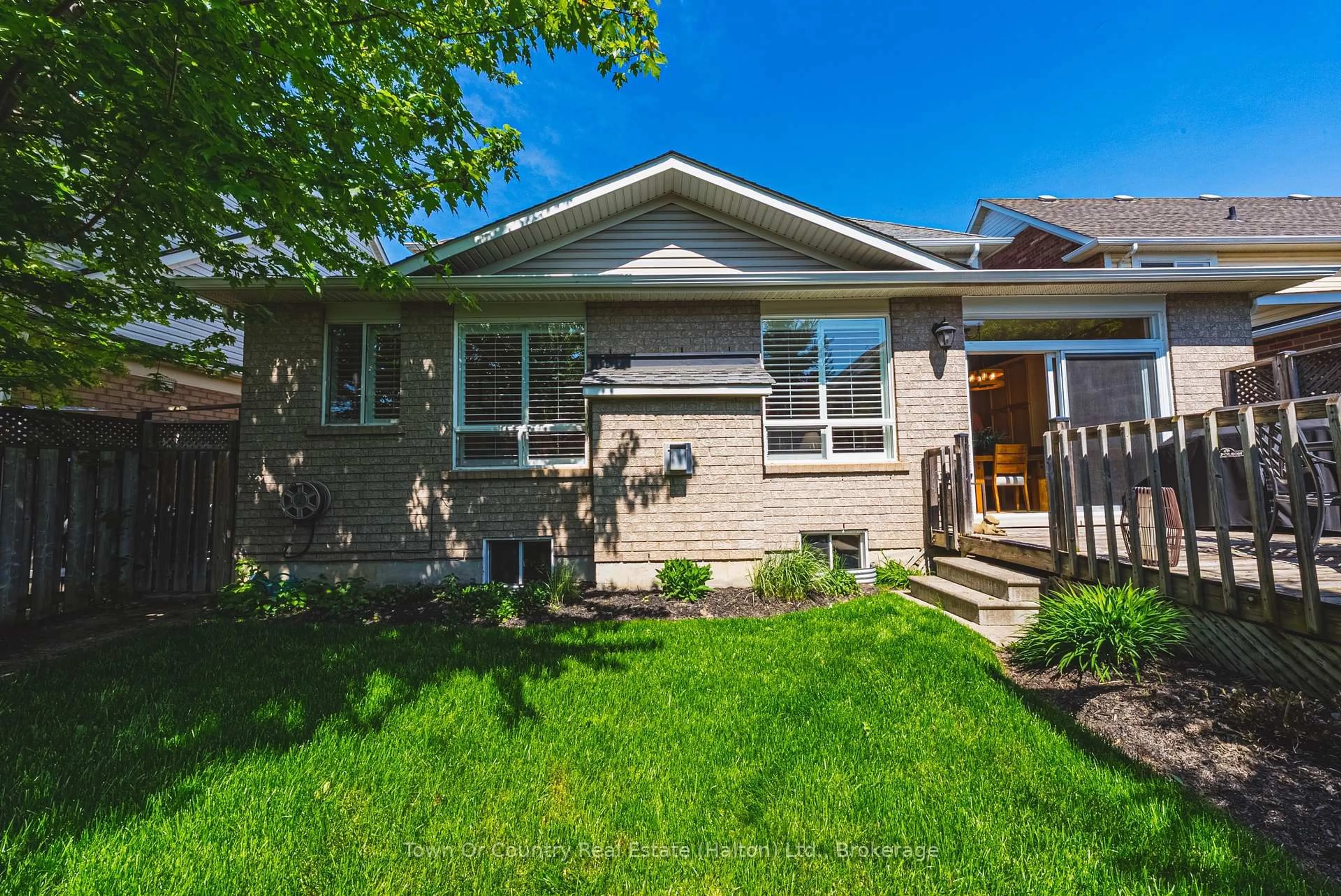 Home with brick exterior material, street for 1588 Ramshaw Cres, Milton Ontario L9T 5L9