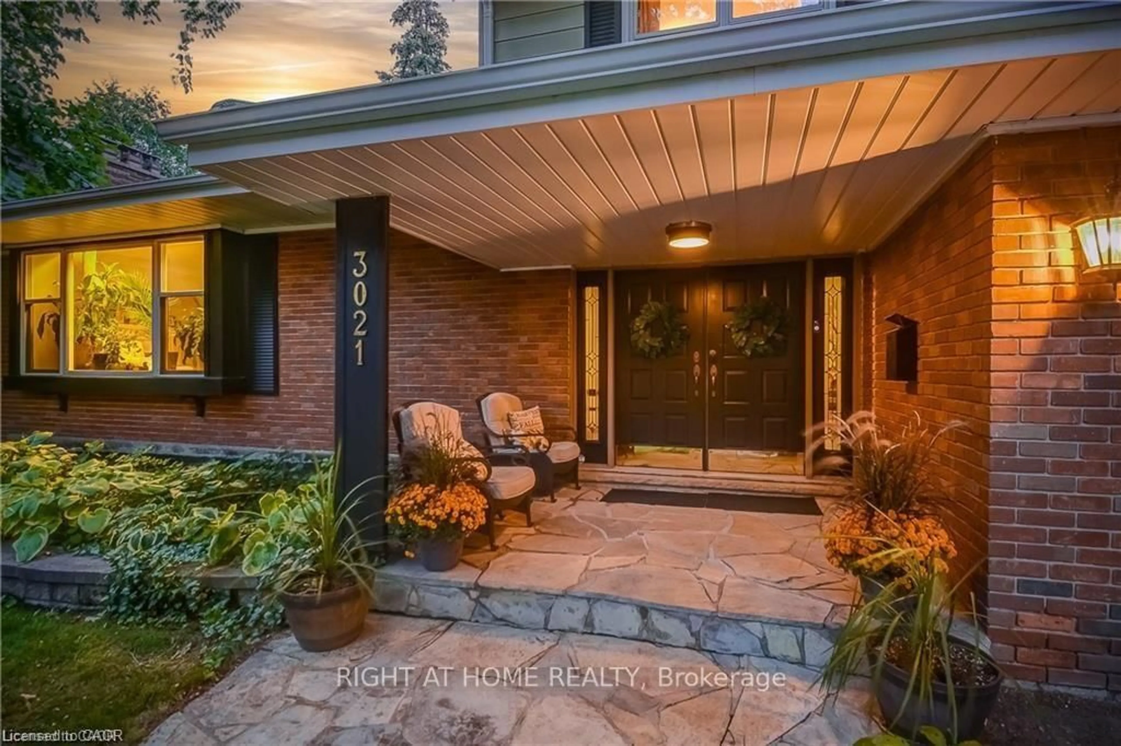 Unknown for 3021 Lakeshore Rd, Burlington Ontario L7N 1A2