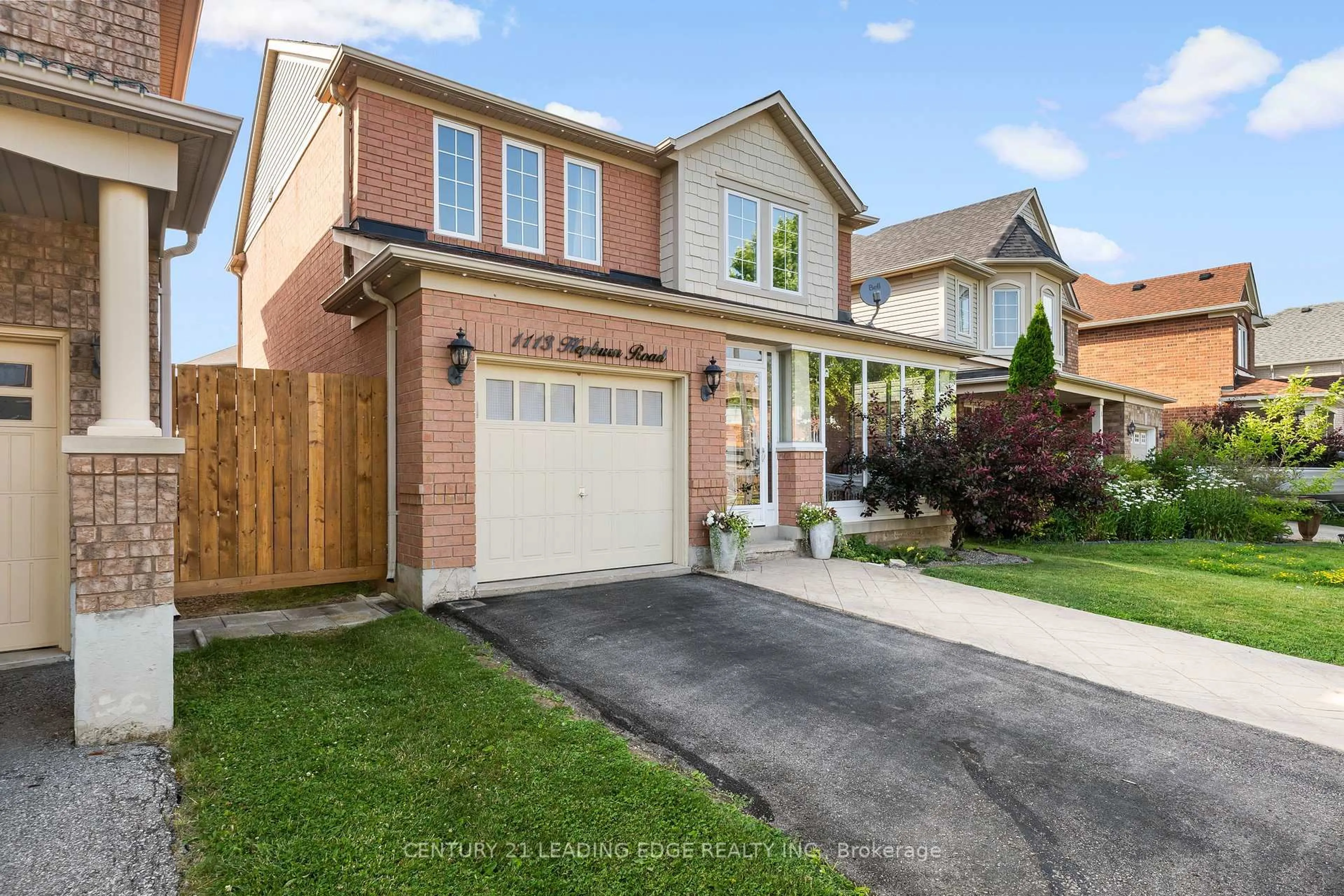 Home with brick exterior material, street for 1113 Hepburn Rd, Milton Ontario L9T 6X5