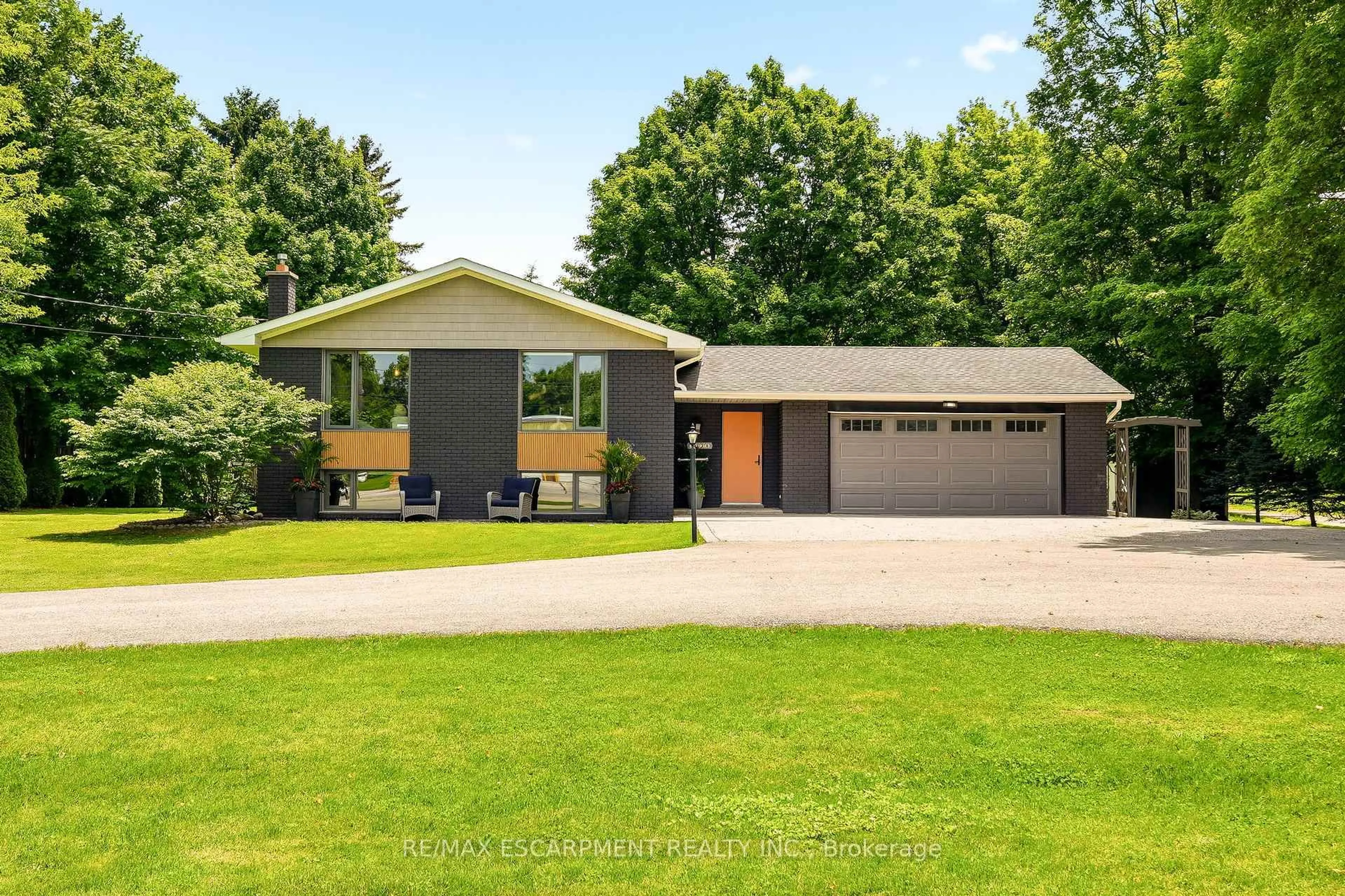 Home with brick exterior material, street for 2234 Kilbride St, Burlington Ontario L7P 0J4