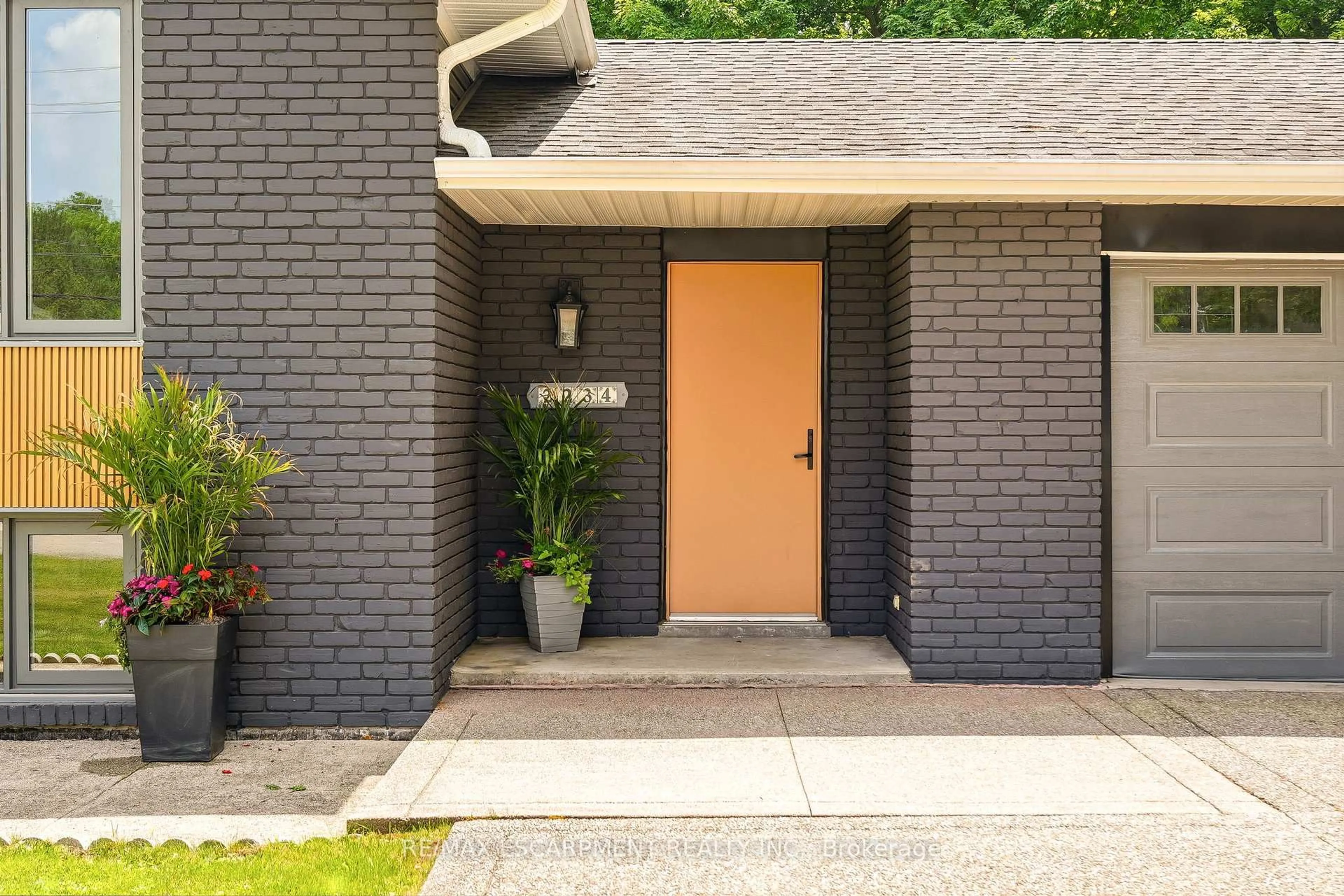 Home with brick exterior material, street for 2234 Kilbride St, Burlington Ontario L7P 0J4