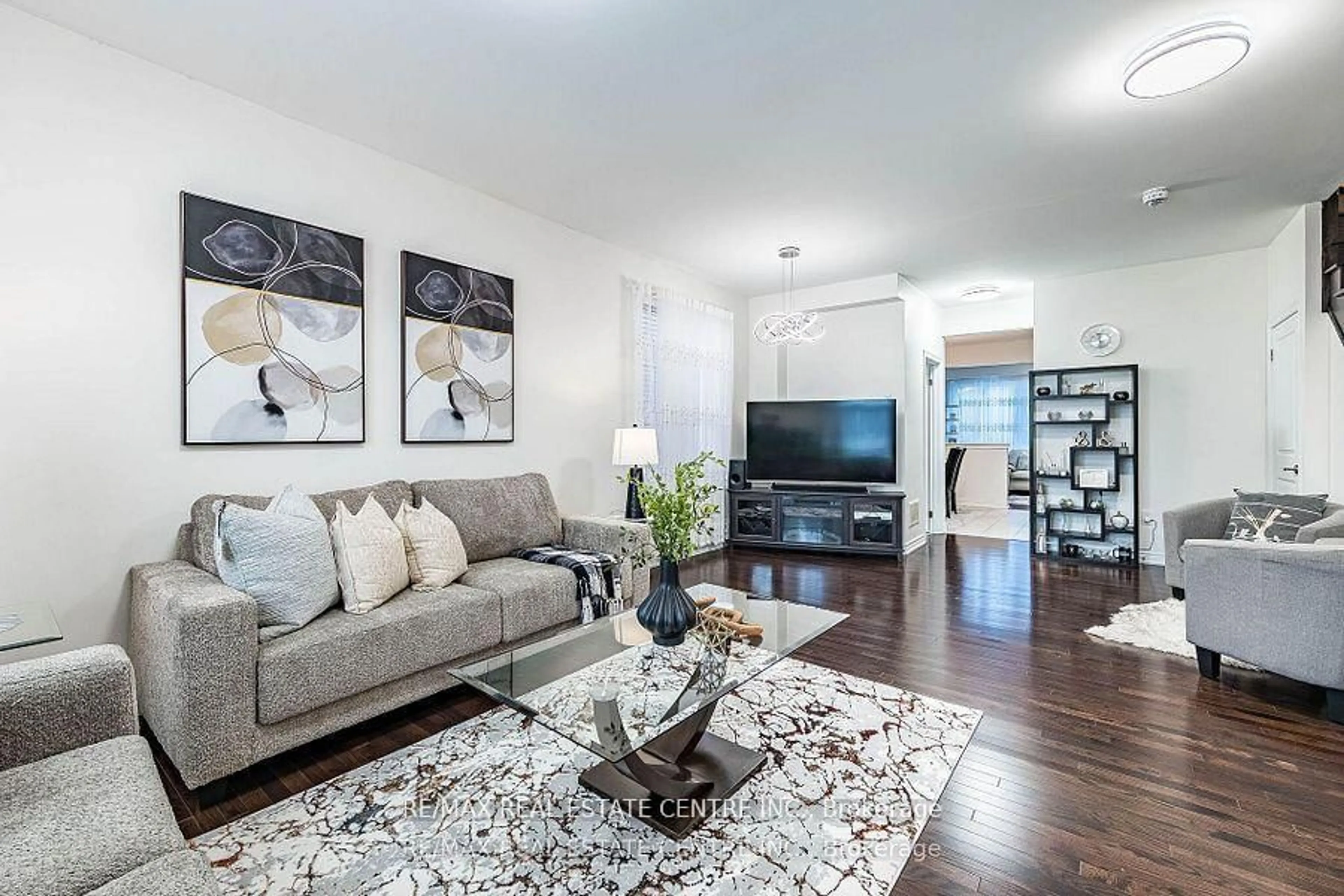 Living room with furniture, unknown for 248 Inspire Blvd, Brampton Ontario L6R 0B6