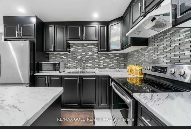 66 Zelda Rd, Brampton 3