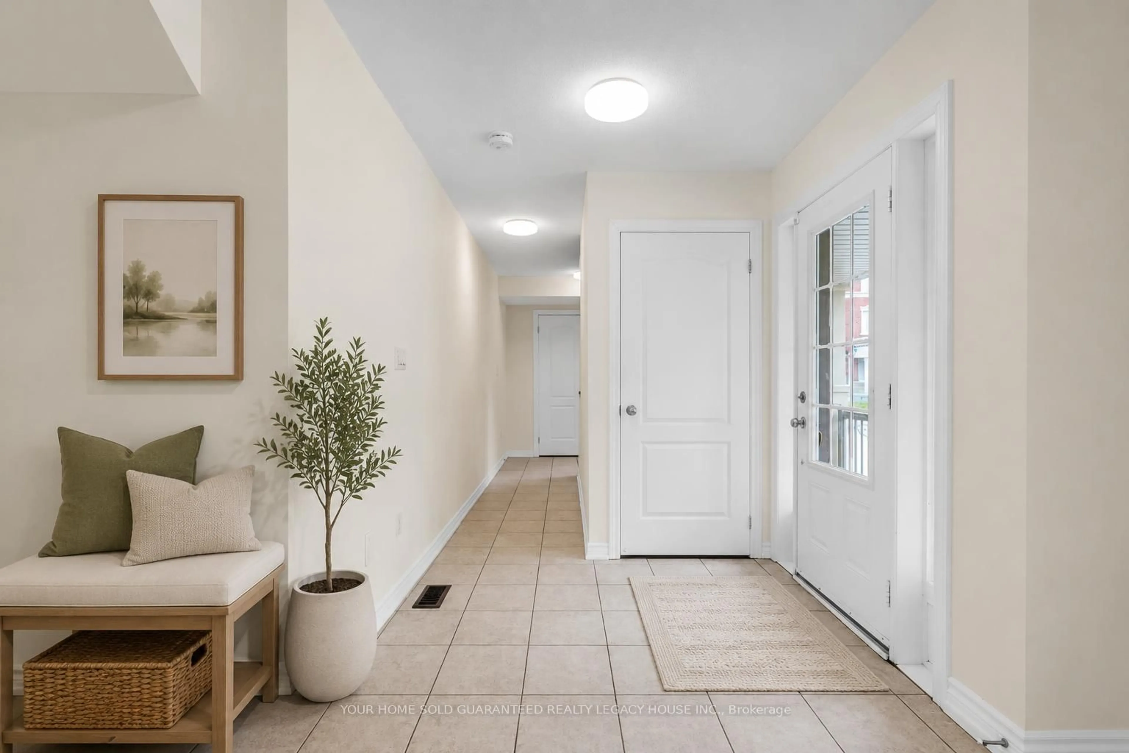 Indoor entryway for 1 Kayak Hts, Brampton Ontario L6Z 0H8