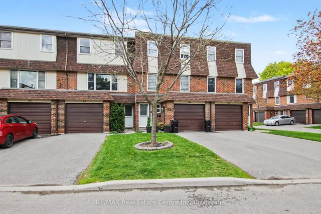 371 Bronte St #49, Milton