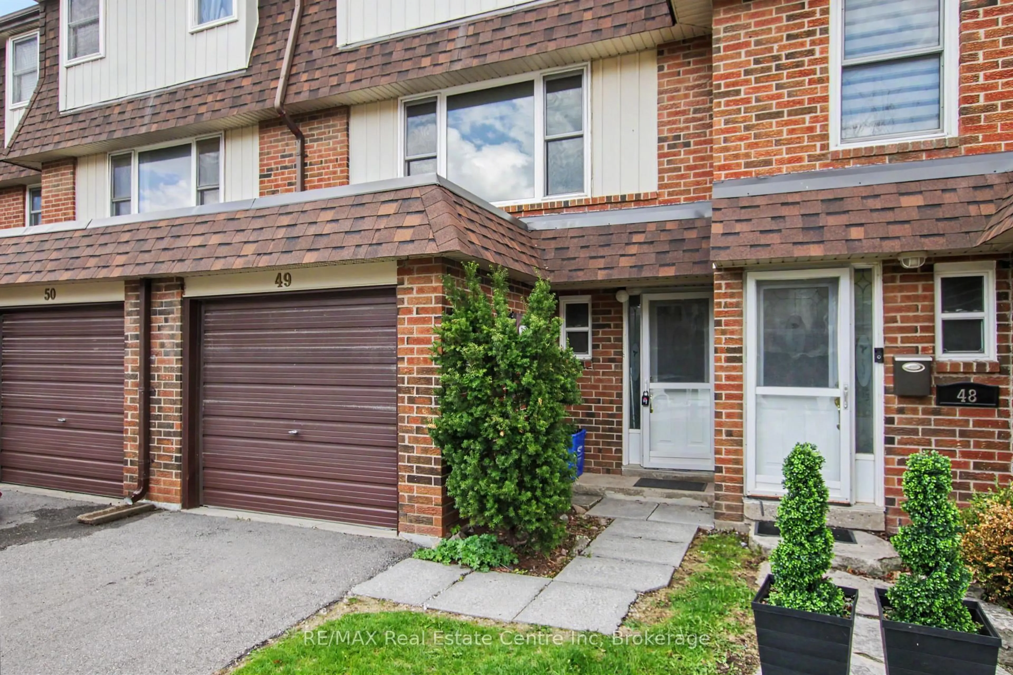 Home with brick exterior material, street for 371 Bronte St #49, Milton Ontario L9T 3K5