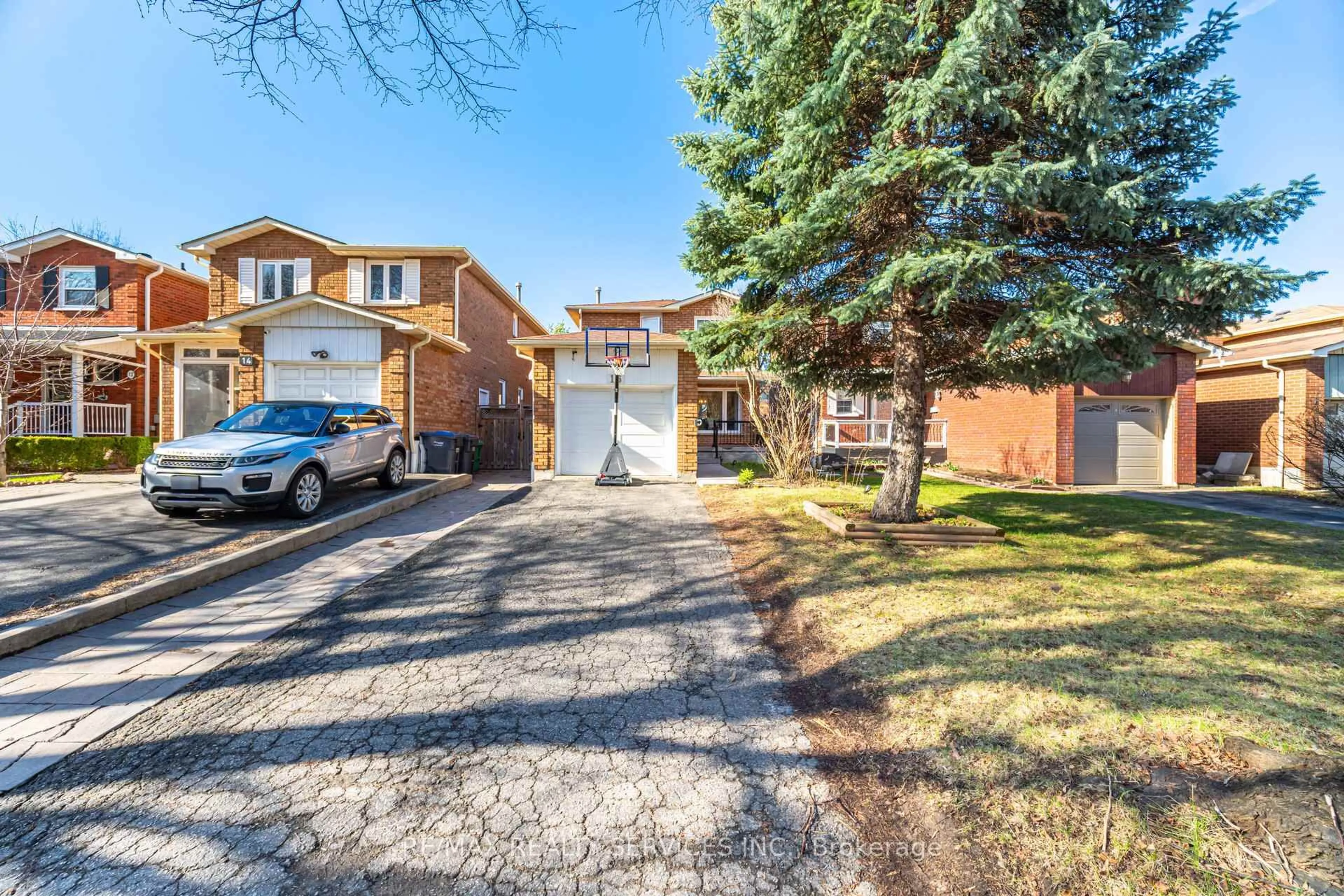 Unknown for 16 Langholm Crt, Brampton Ontario L6Z 2Y1