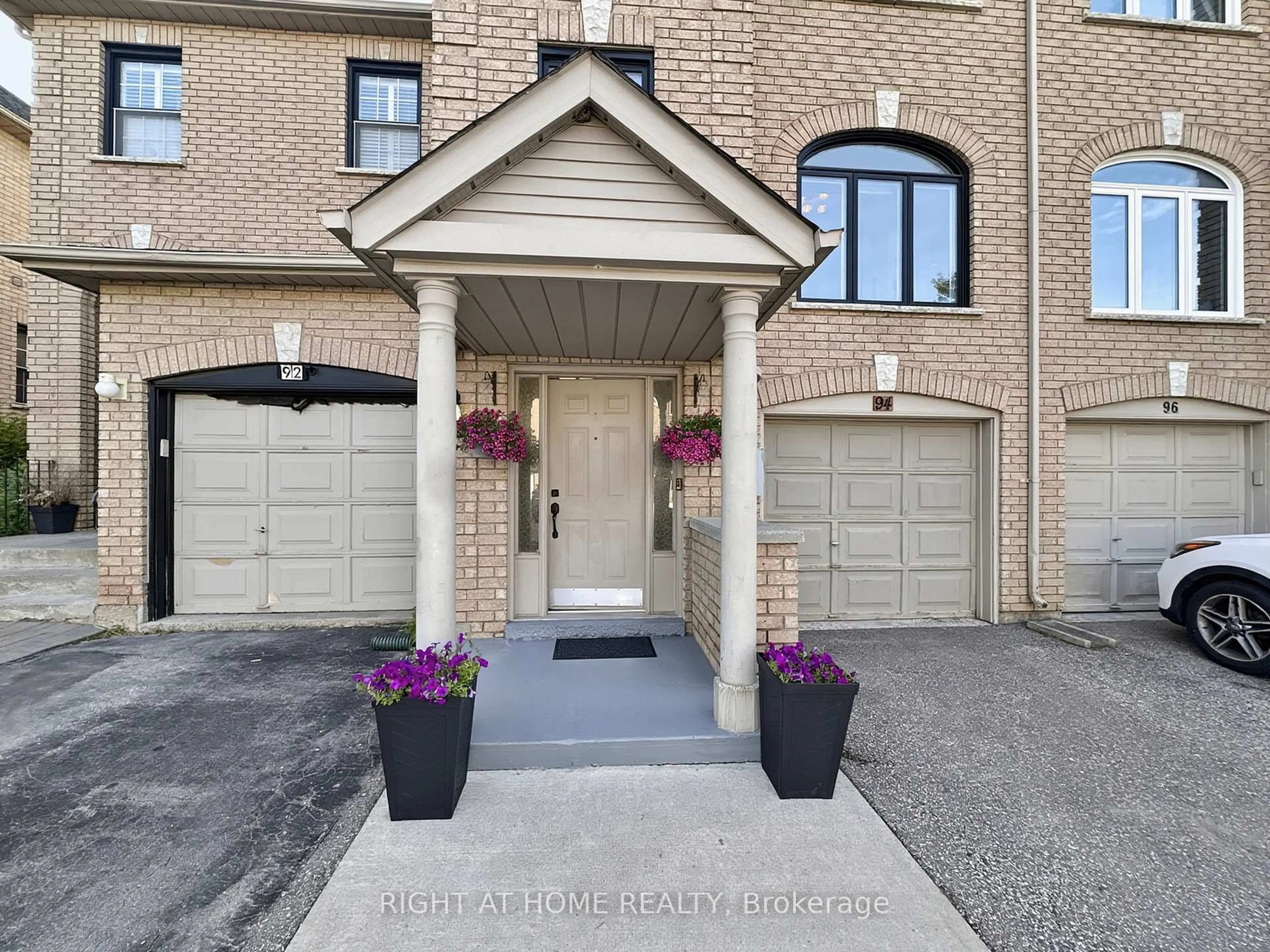 Unknown for 94 Provincial Pl, Brampton Ontario L6S 6C4