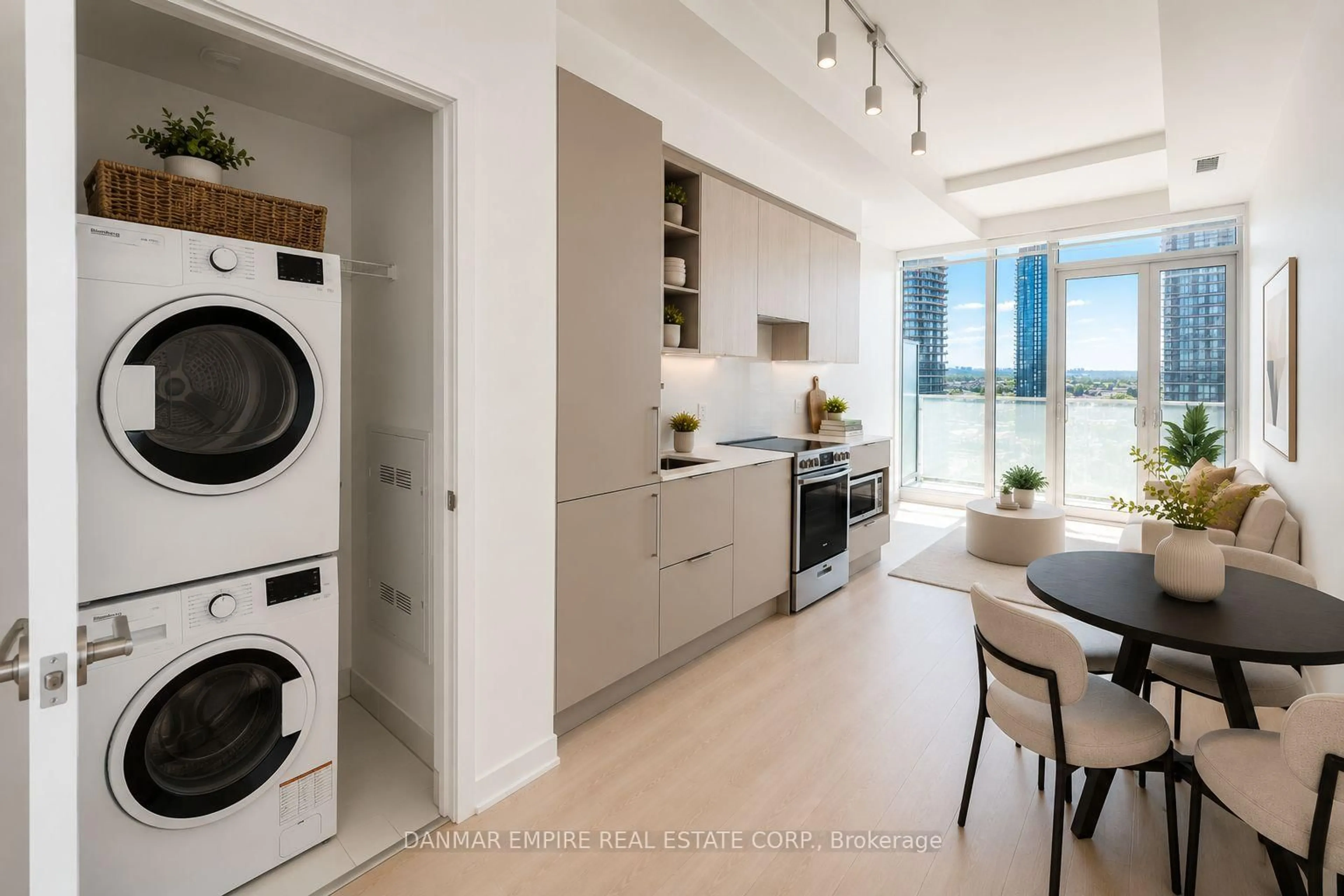 Kitchen with laundary machines, unknown for 3900 Confederation Pkwy #1205, Mississauga Ontario L5B 0M3