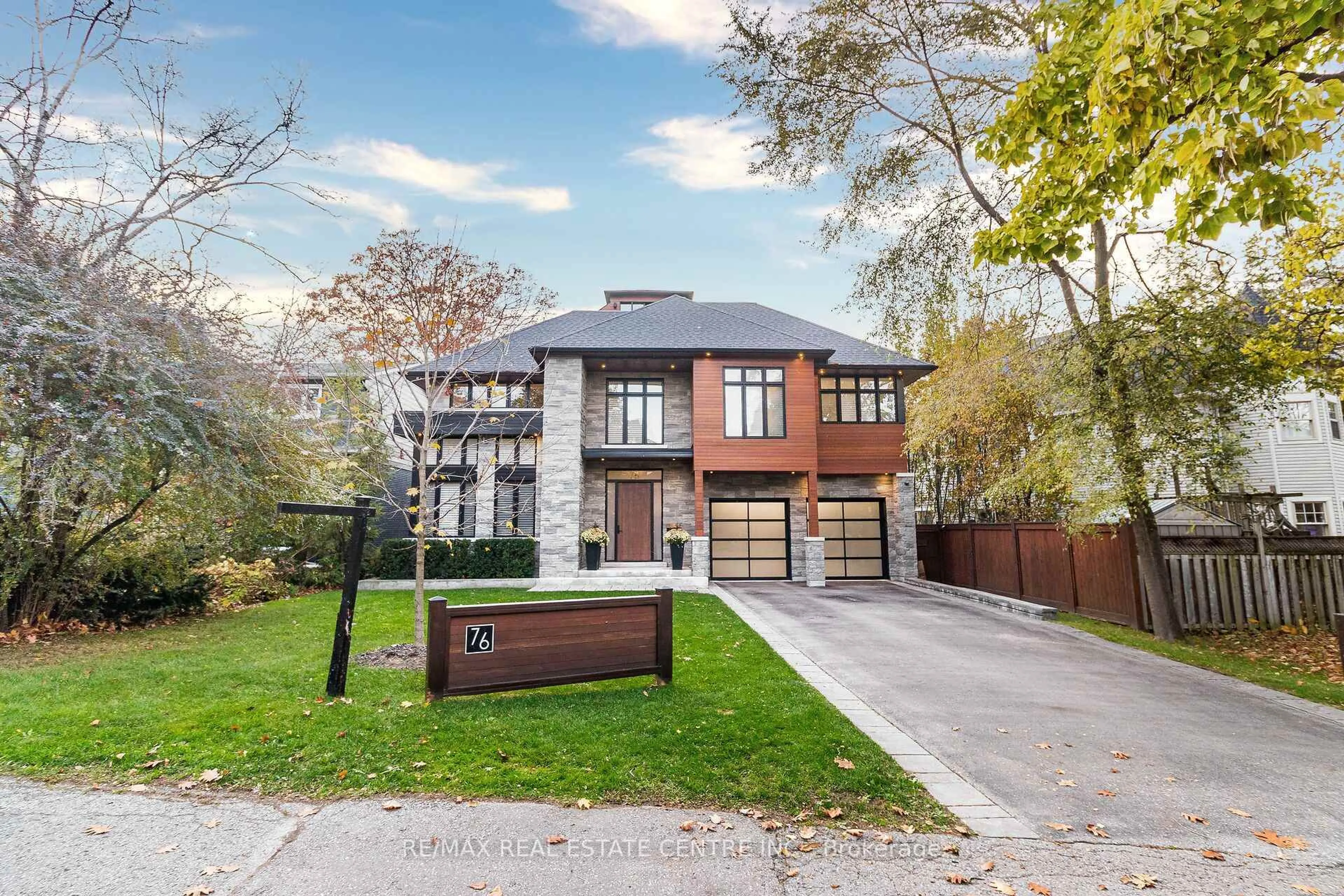 Home with brick exterior material, street for 76 Ben Machree Dr, Mississauga Ontario L5H 2S3