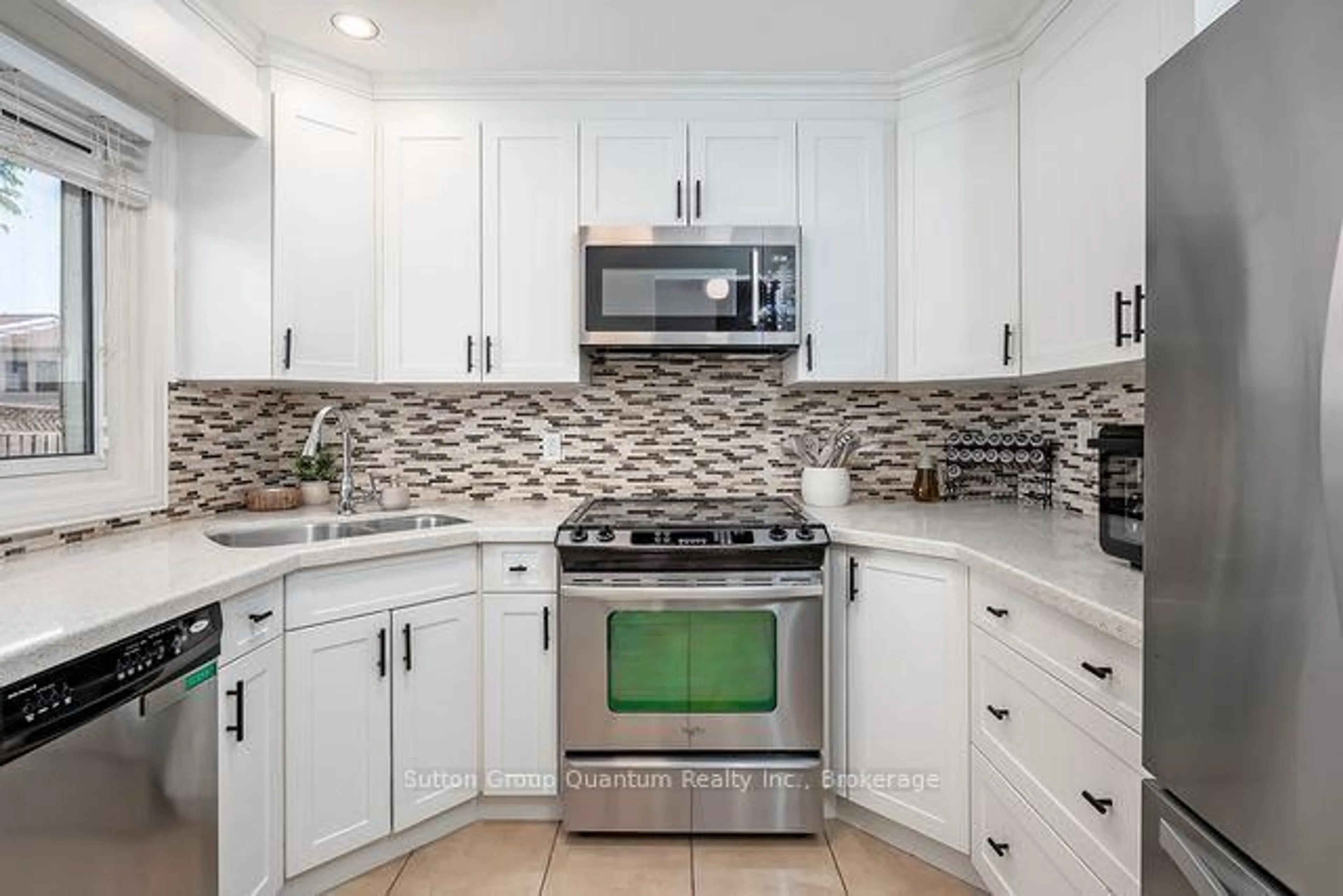 Contemporary kitchen, ceramic/tile floor for 61 Sarah Lane #24, Oakville Ontario L6L 3V2
