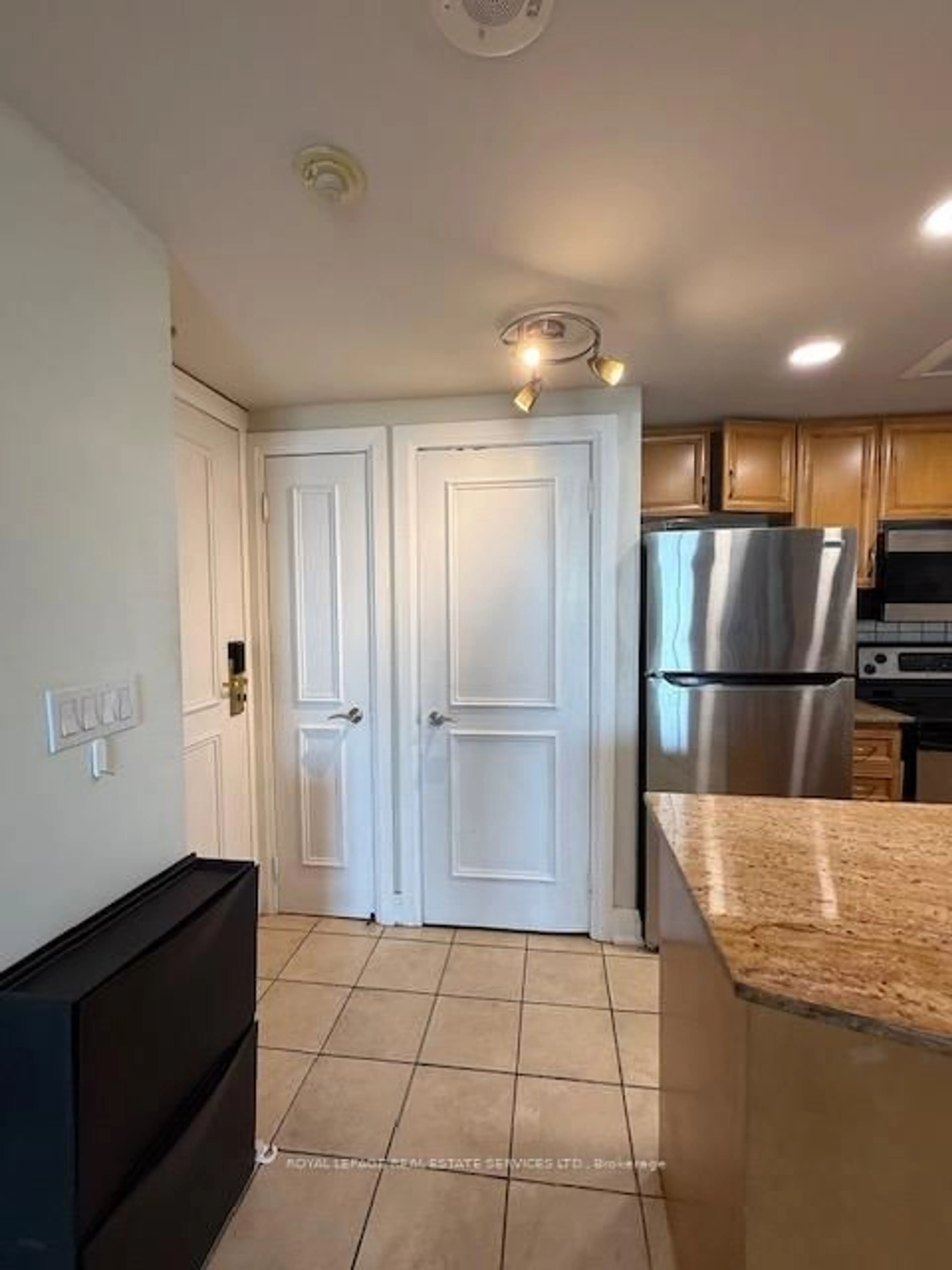 Unknown for 2737 Keele St #709, Toronto Ontario M3M 2E9