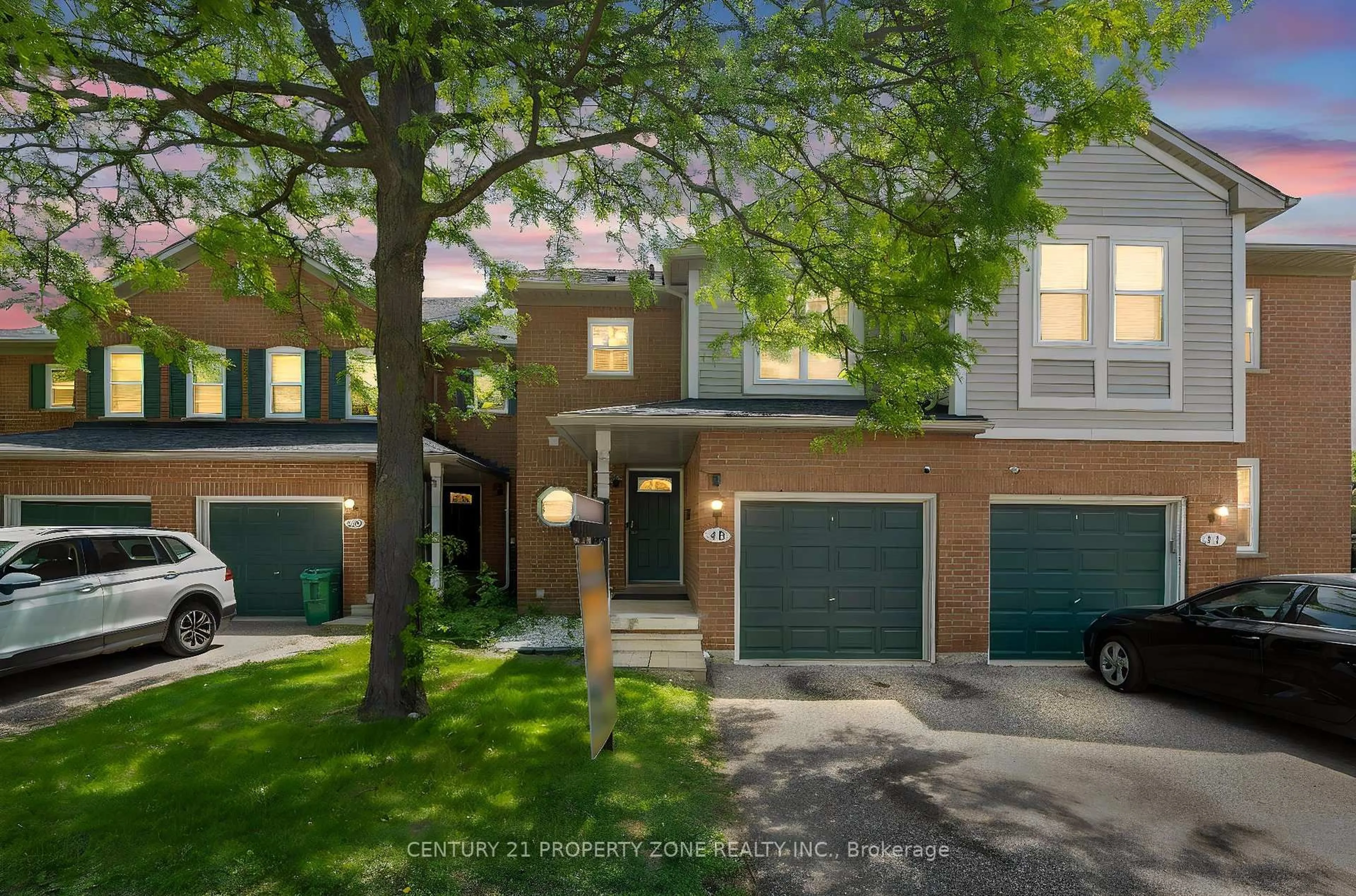 Home with brick exterior material, street for 5659 Glen Erin Dr #40, Mississauga Ontario L5M 5P2