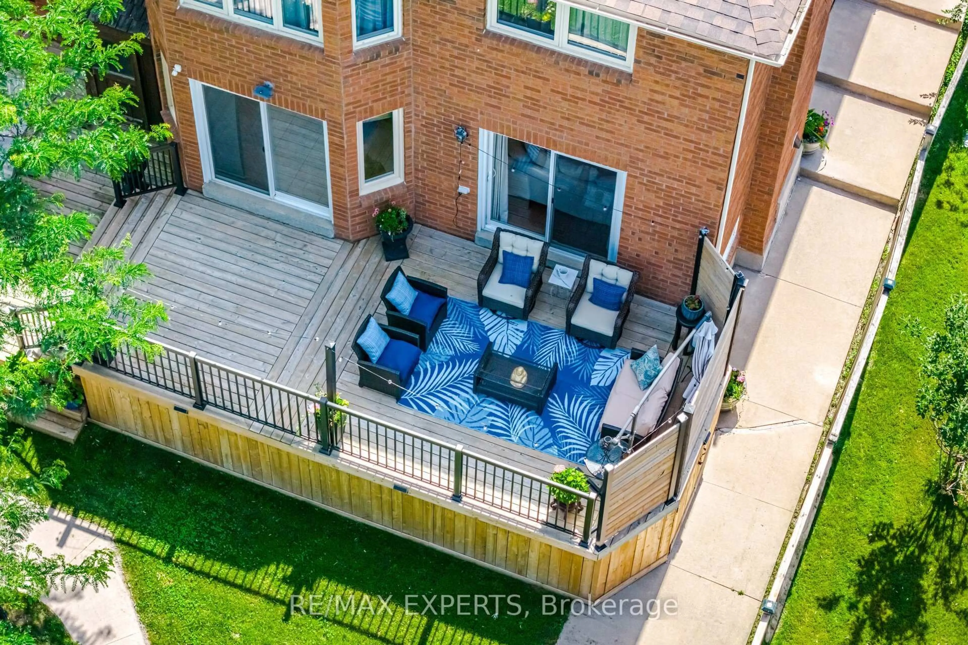 Unknown for 12 Kingfisher Crt, Brampton Ontario L6Z 3R4