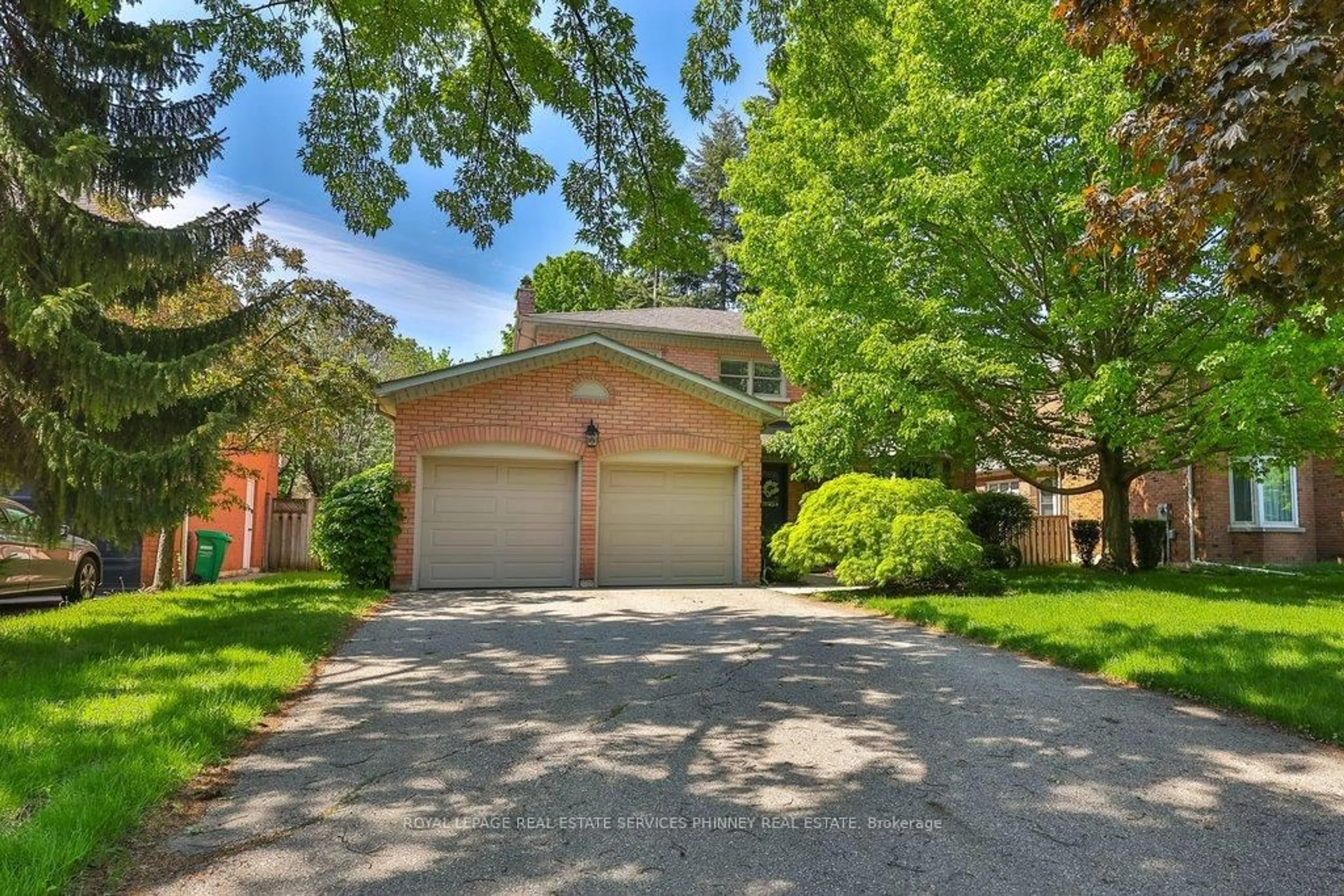 Unknown for 1962 Calgary Crt, Mississauga Ontario L5H 4J1