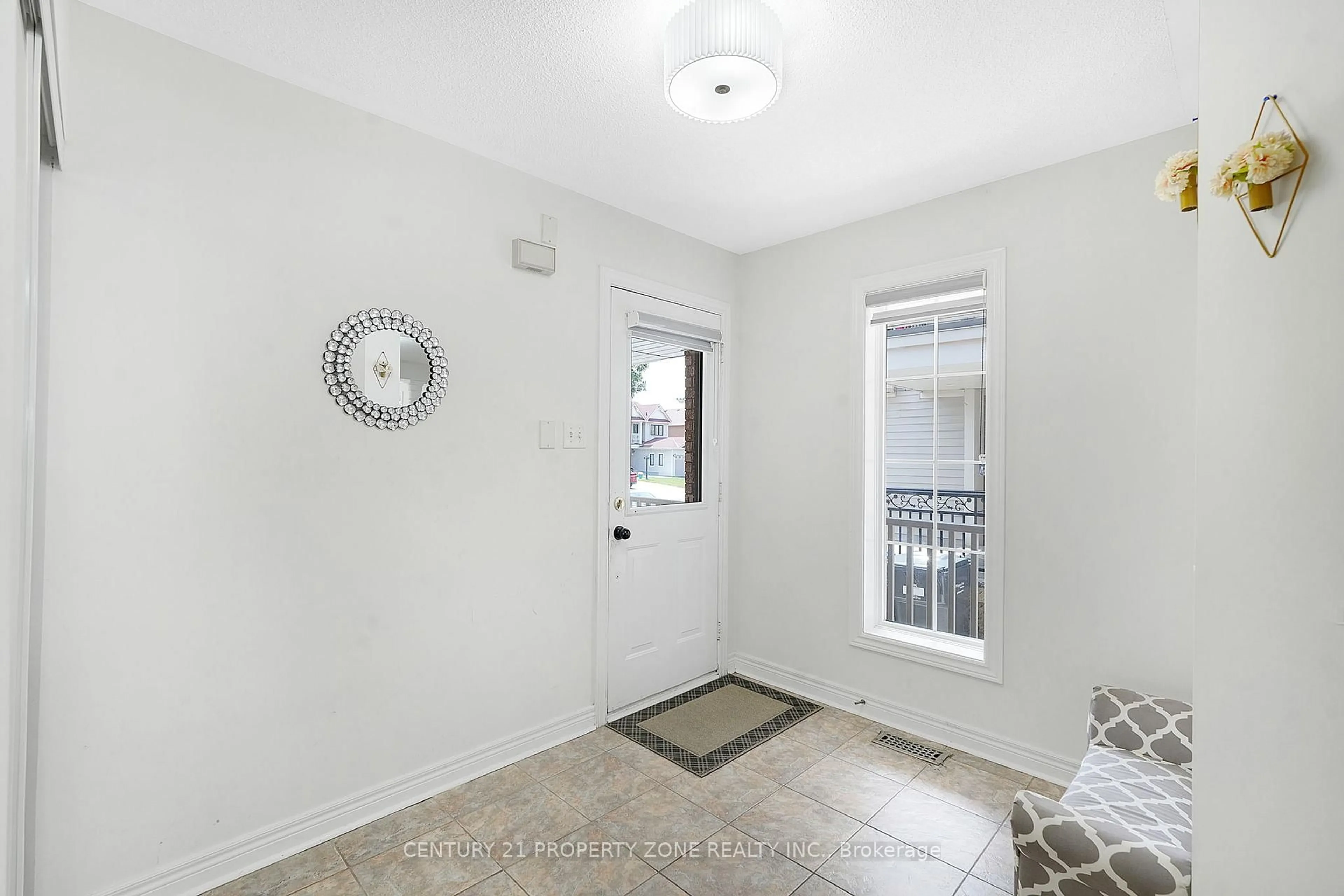 Indoor entryway for 54 Dwellers Rd, Brampton Ontario L6X 5C1